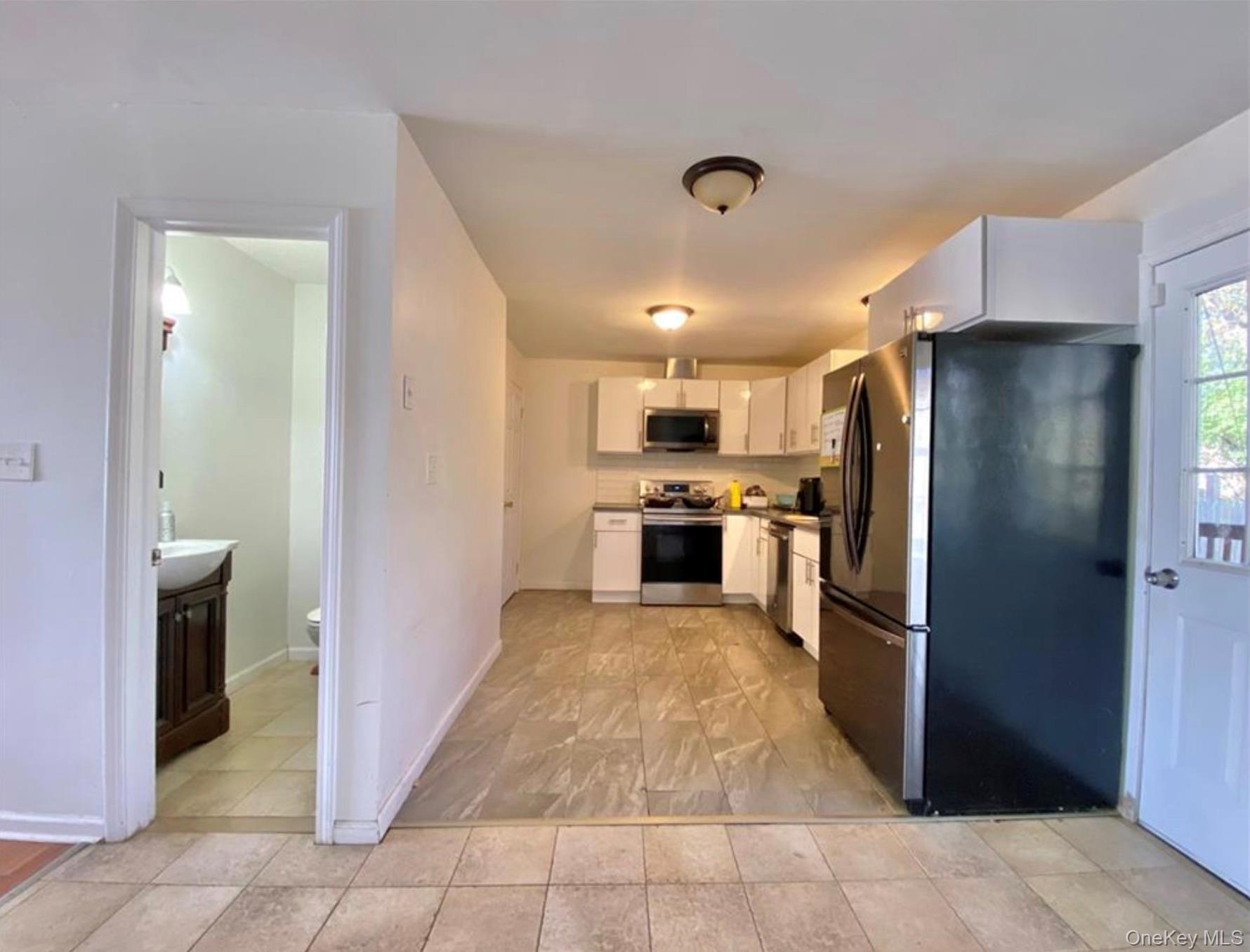 #7 photo, 7 Penny Lane, Newburgh , NY 12550