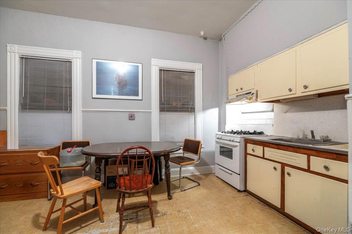 #18 photo, 162 S Broadway, Nyack , NY 10960