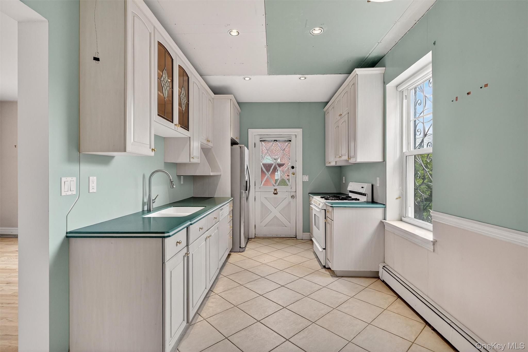 #12 photo, 2300 Gunther Avenue, Bronx , NY 10469