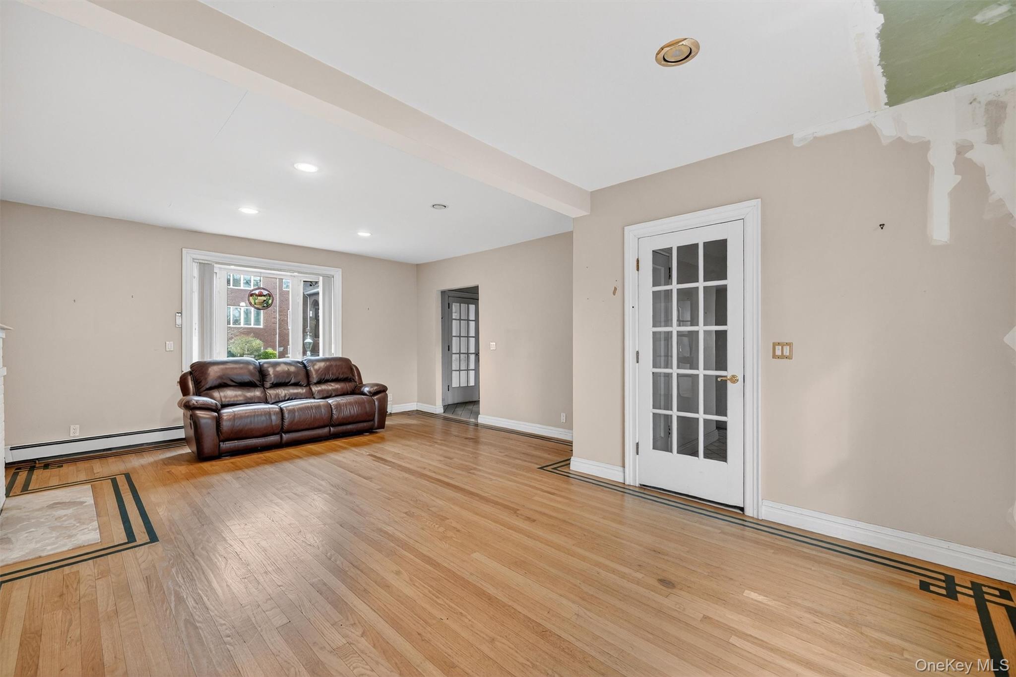 #8 photo, 2300 Gunther Avenue, Bronx , NY 10469