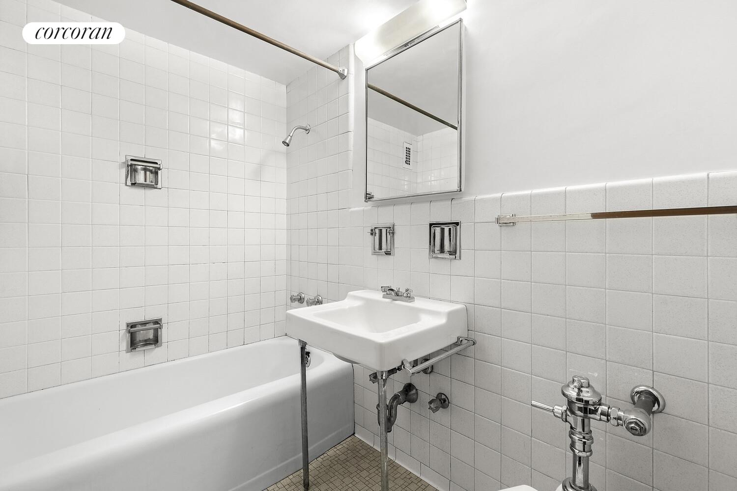 #10 photo, 70 E 10TH Street, Greenwich Village , NY 10003