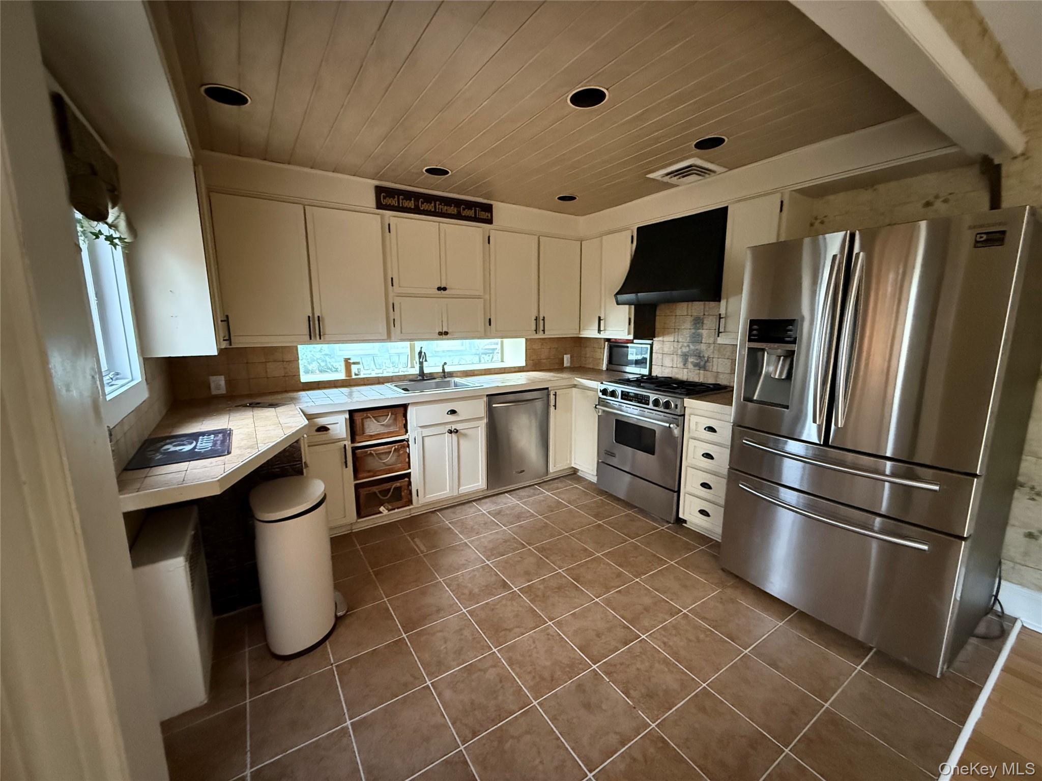 #16 photo, 66 Rose Avenue, Patchogue , NY 11772