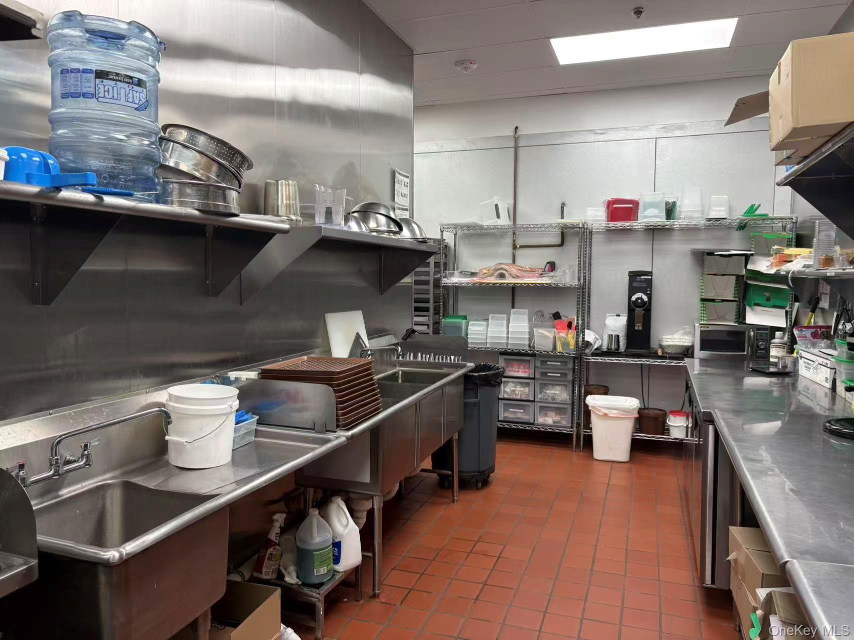 #20 photo, 1 Miller Place, Smithtown , NY 11787