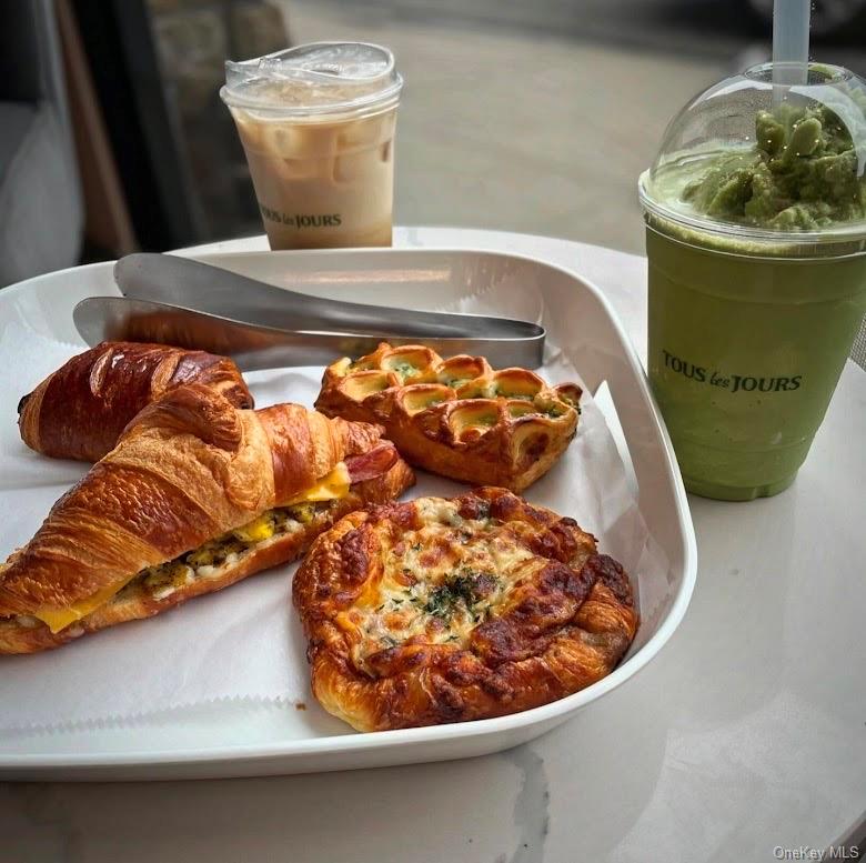 #6 photo, 1 Miller Place, Smithtown , NY 11787