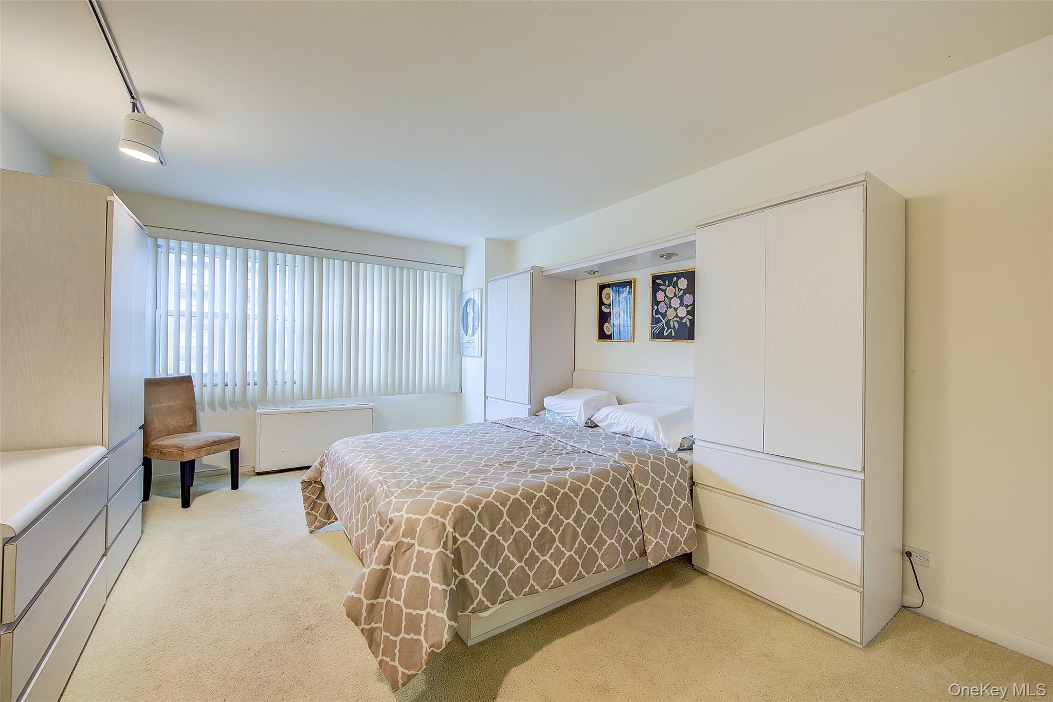 #11 photo, 66-36 Yellowstone Boulevard, Forest Hills , NY 11375