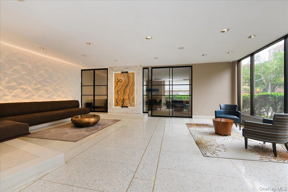 #17 photo, 66-36 Yellowstone Boulevard, Forest Hills , NY 11375