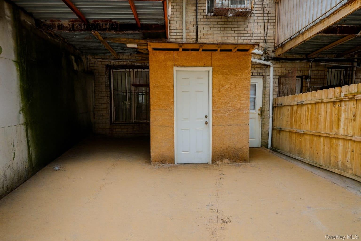 #5 photo, 47 S 8th Street, Brooklyn , NY 11249