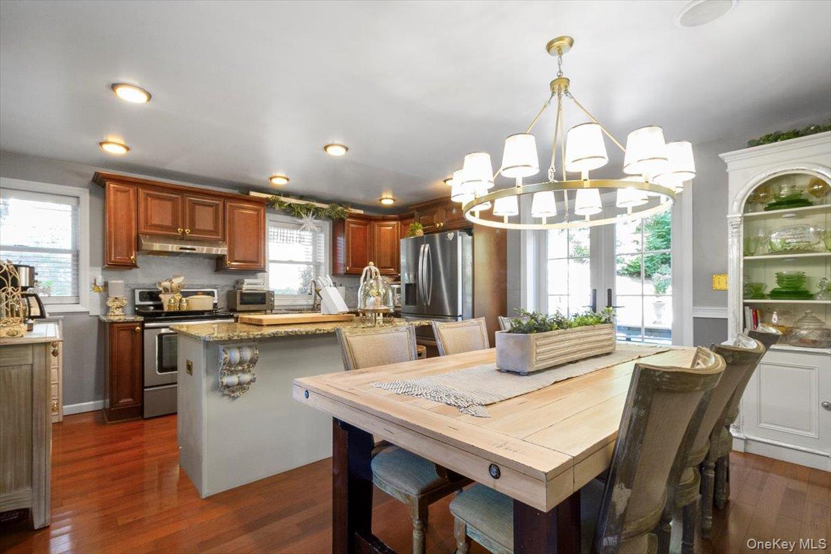 #4 photo, 12 Philipse Road, Carmel , NY 10512