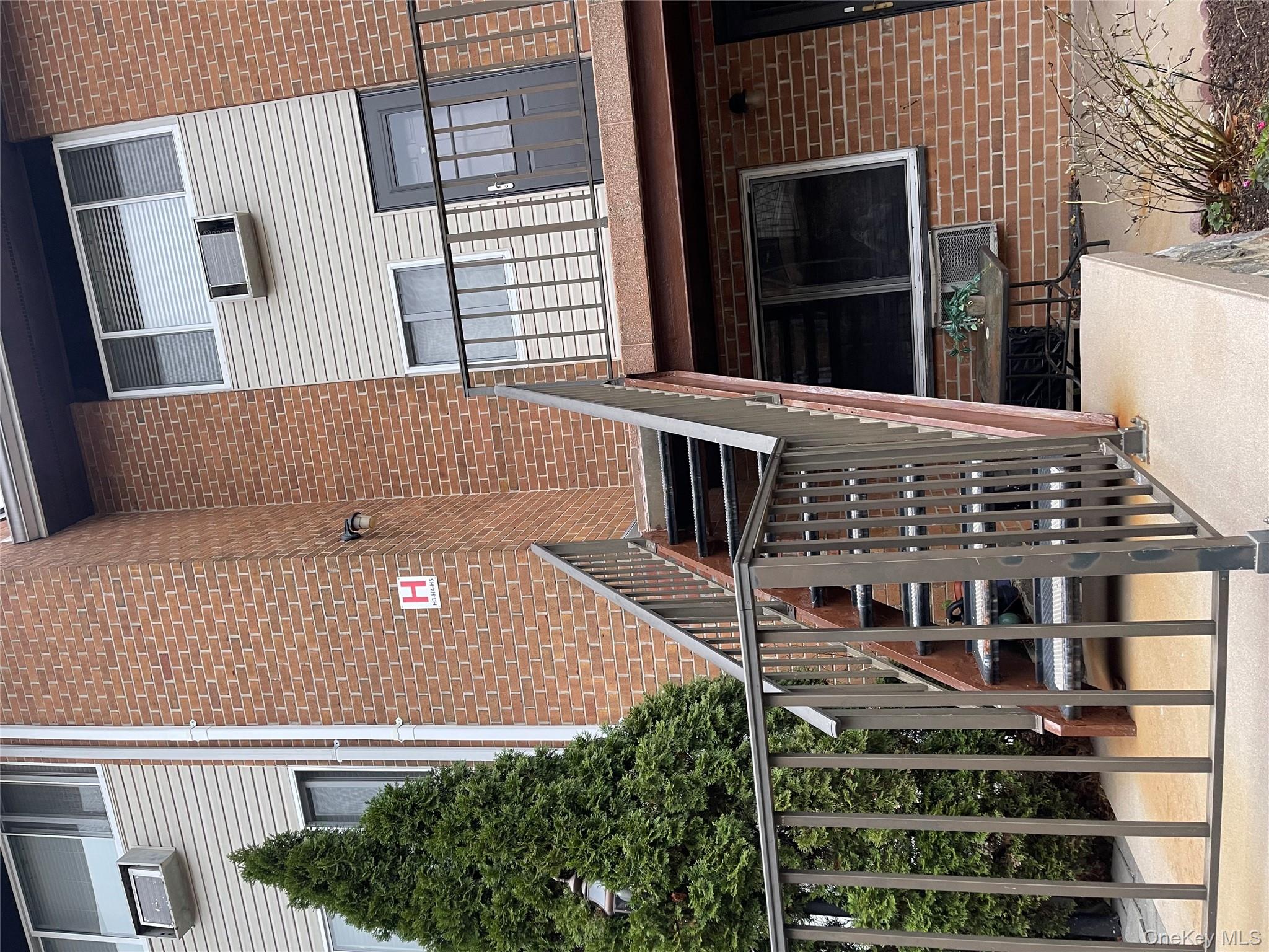 #3 photo, 150 Glenwood Avenue, Yonkers , NY 10703