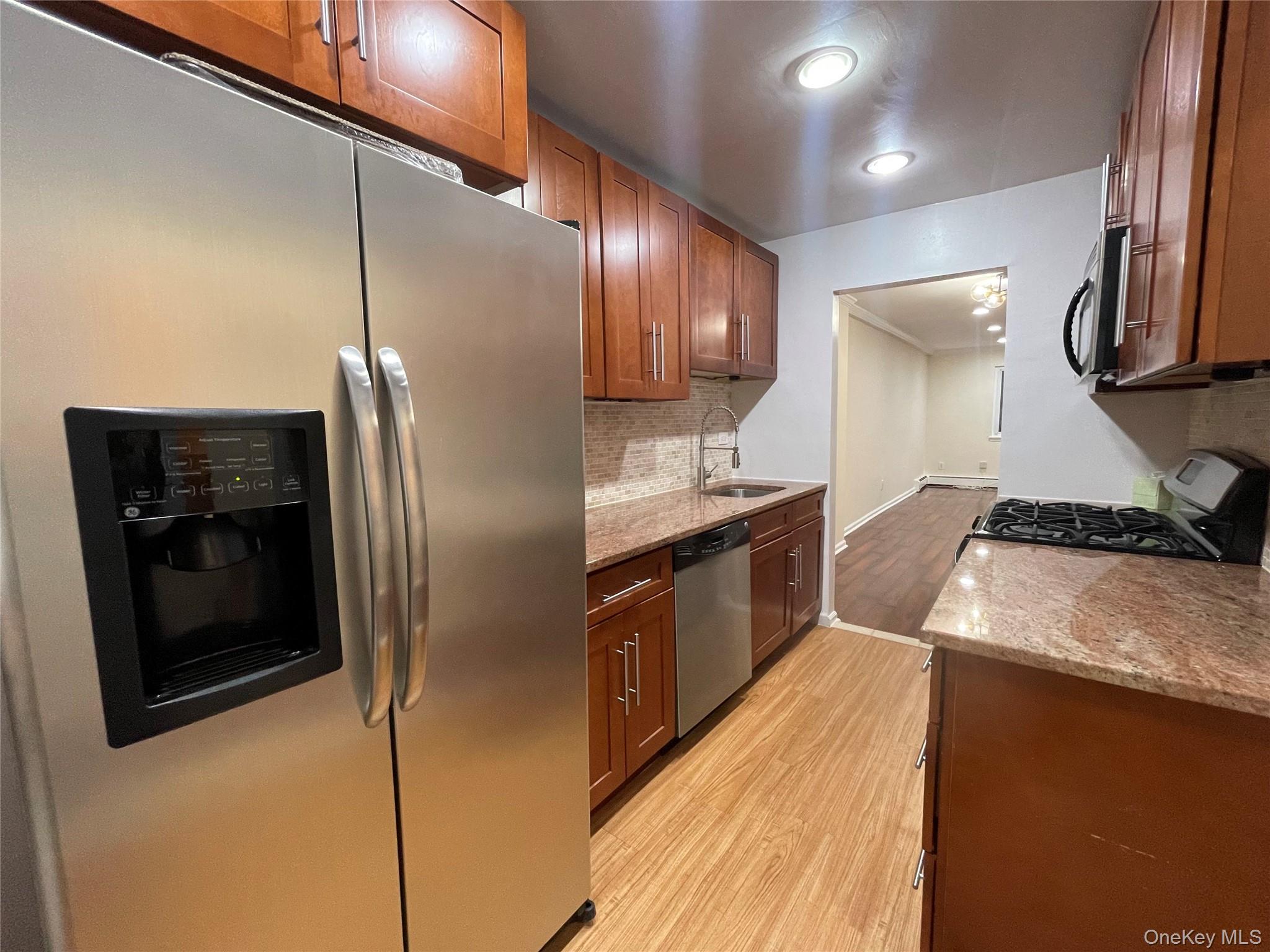 #6 photo, 150 Glenwood Avenue, Yonkers , NY 10703