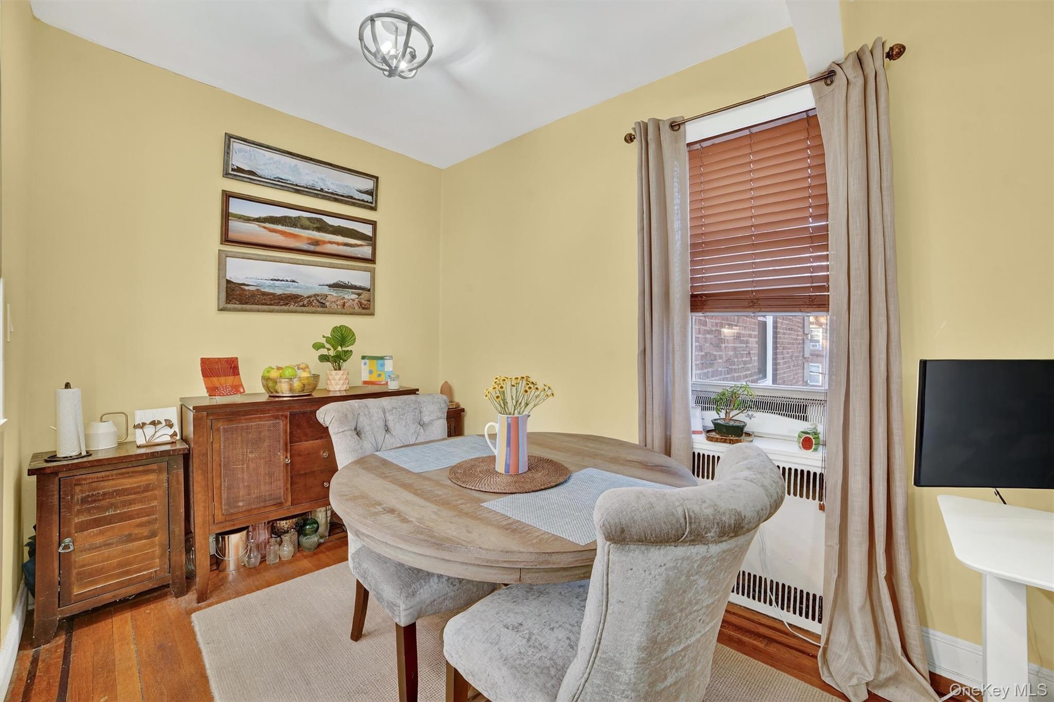 #16 photo, 824 Palmer, Bronxville , NY 10708