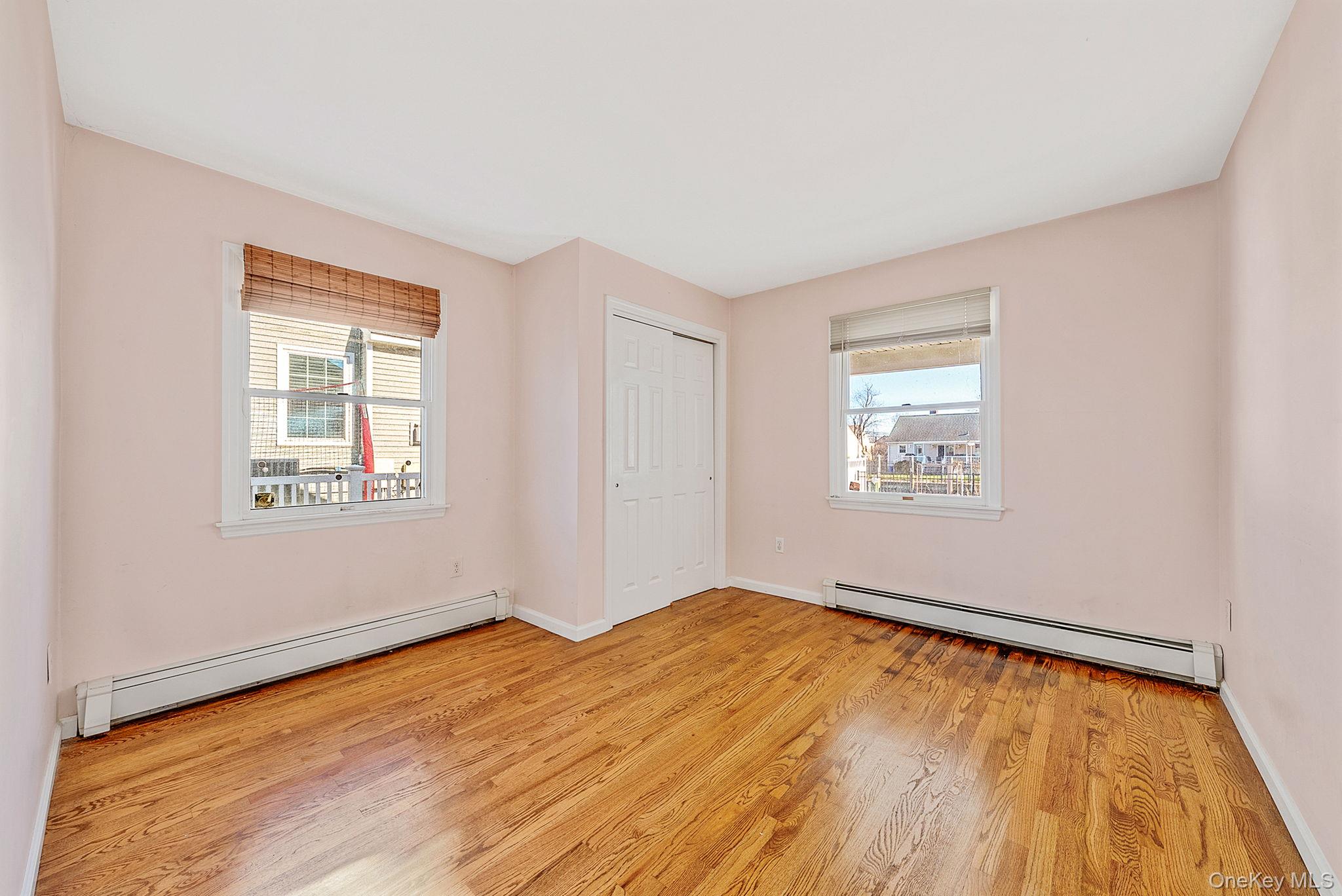 #19 photo, 38 Berger Avenue, سوفولك Amityville , NY 11701