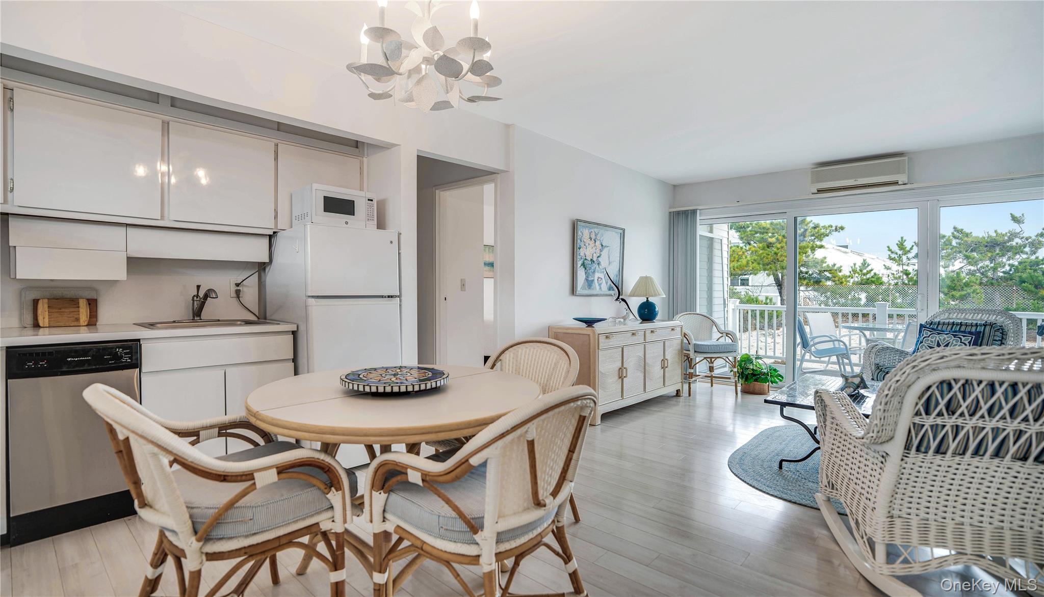 #1 photo, 281 Dune Road, Westhampton Beach , NY 11978