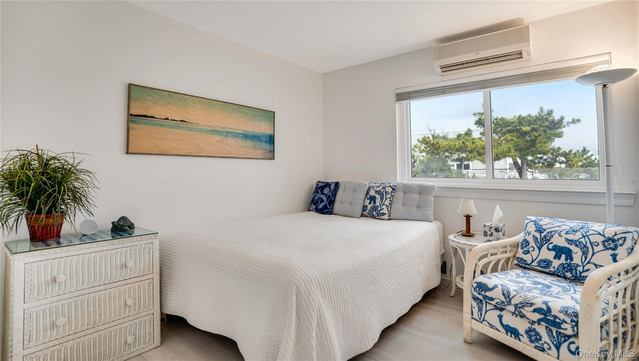 #7 photo, 281 Dune Road, Westhampton Beach , NY 11978