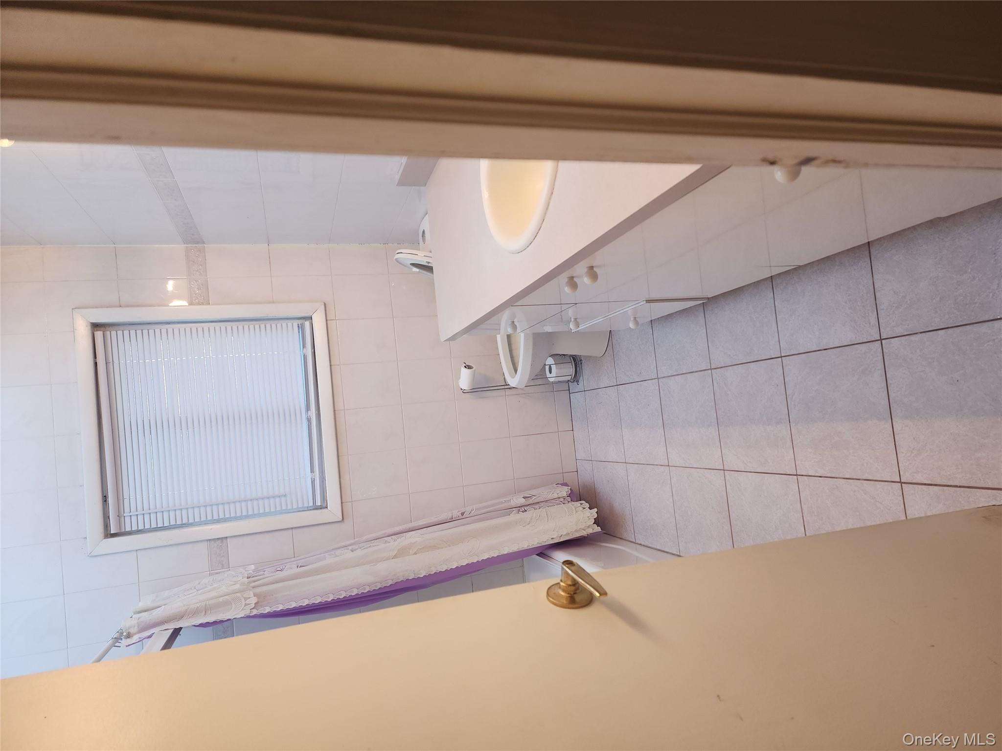 #7 photo, 957 Jerome Street, Baldwin Harbor , NY 11510