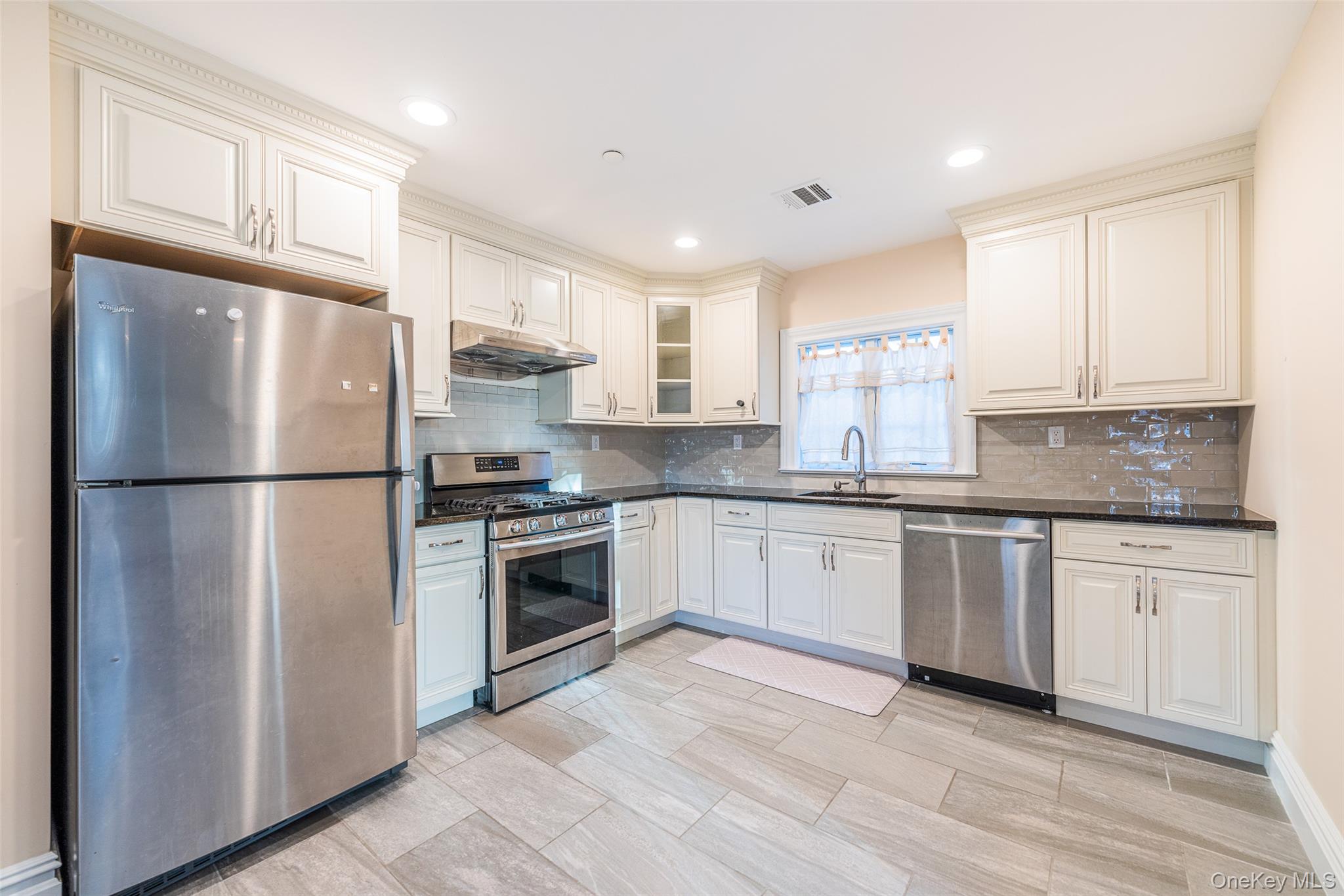 #15 photo, 4515 Browvale Lane, Little Neck , NY 11362