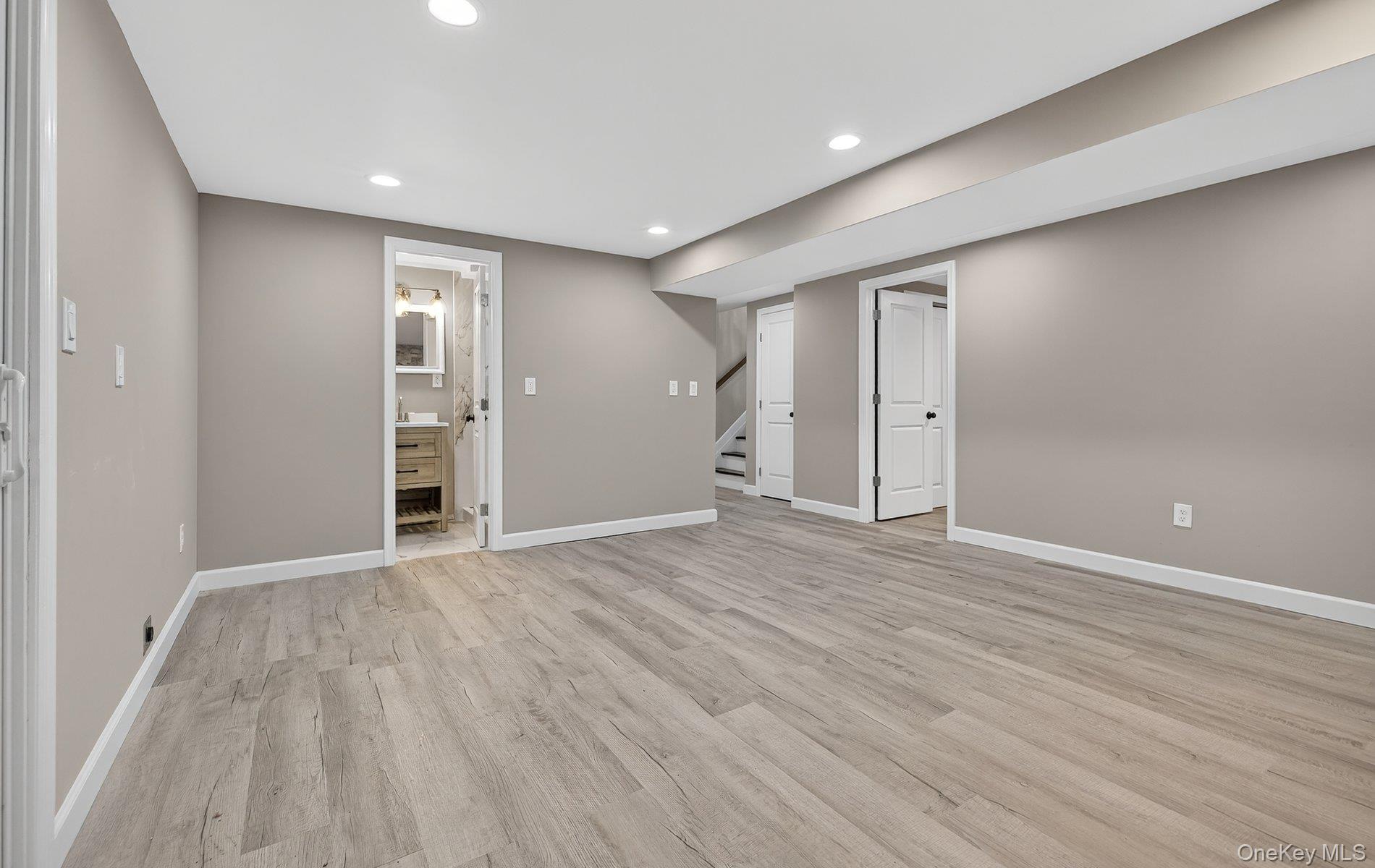 #13 photo, 27 Claire Lane, Sayville , NY 11782