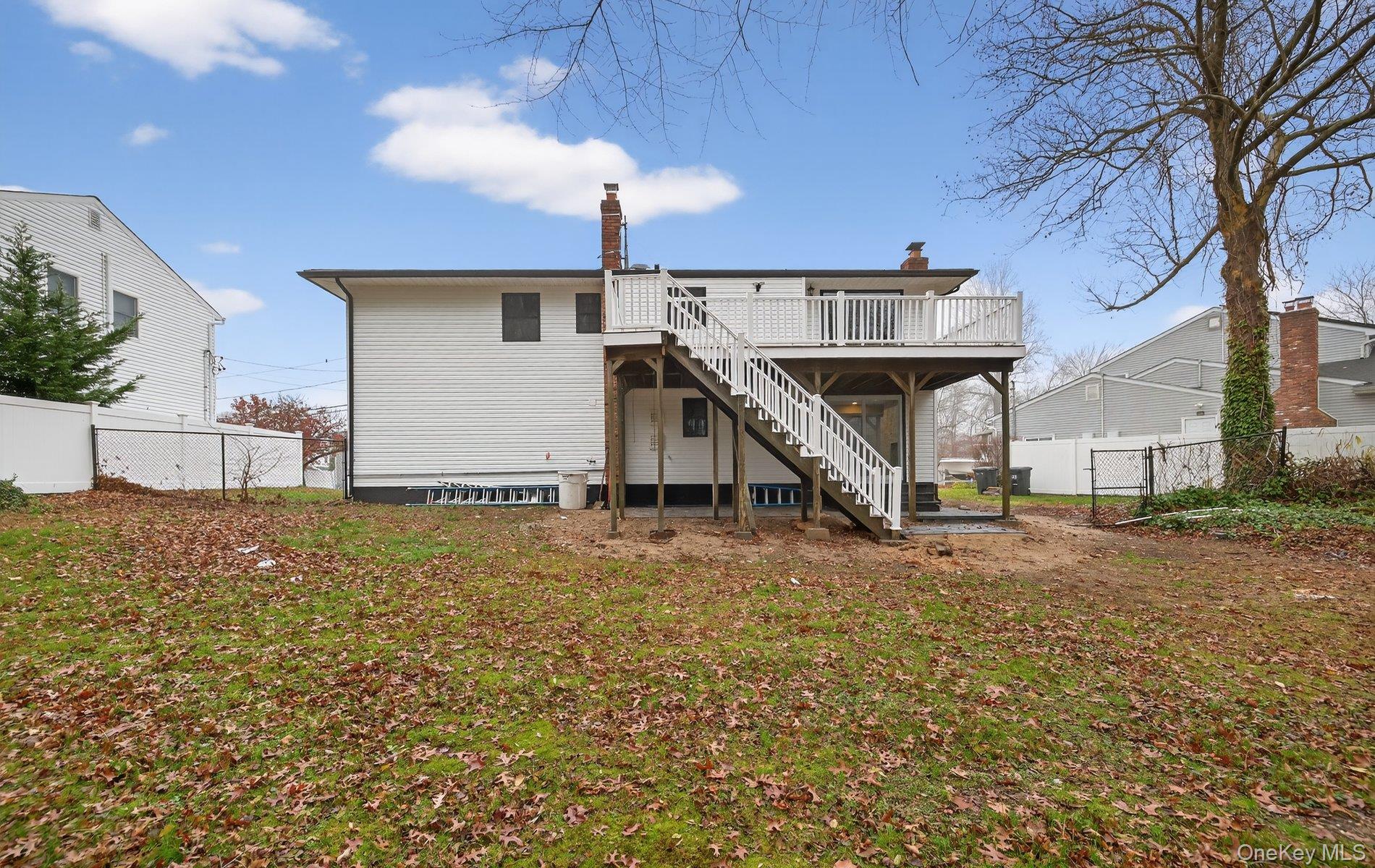 #19 photo, 27 Claire Lane, Sayville , NY 11782