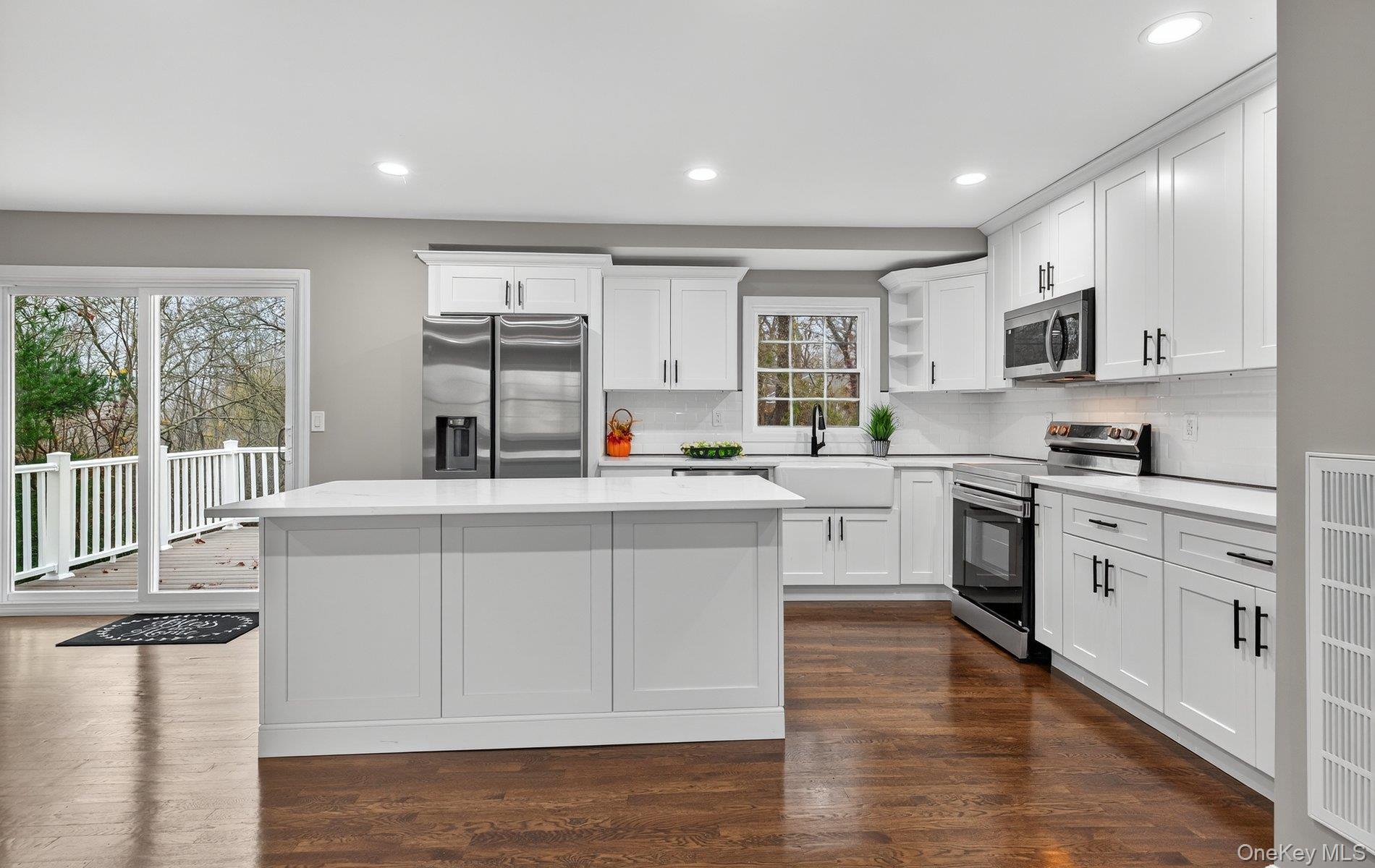 #5 photo, 27 Claire Lane, Sayville , NY 11782