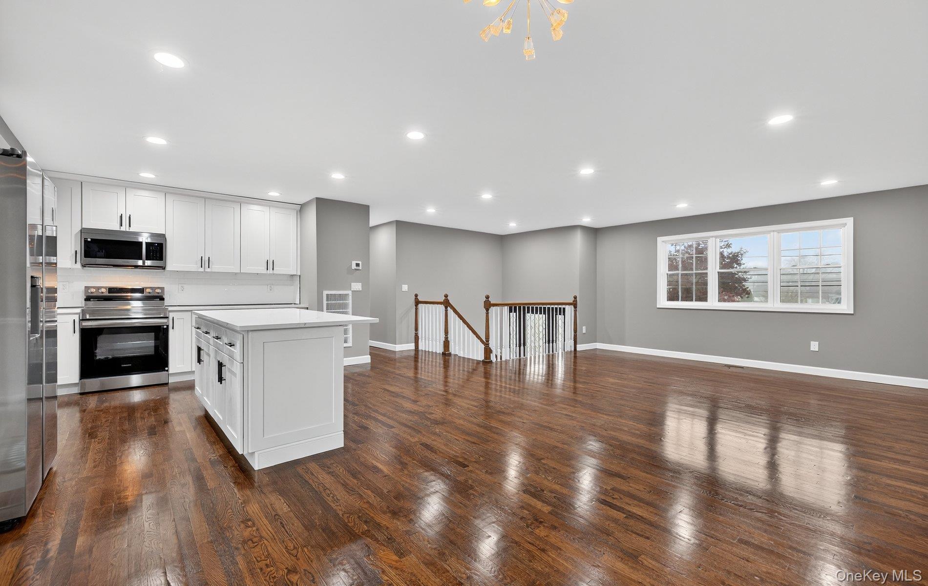 #6 photo, 27 Claire Lane, Sayville , NY 11782