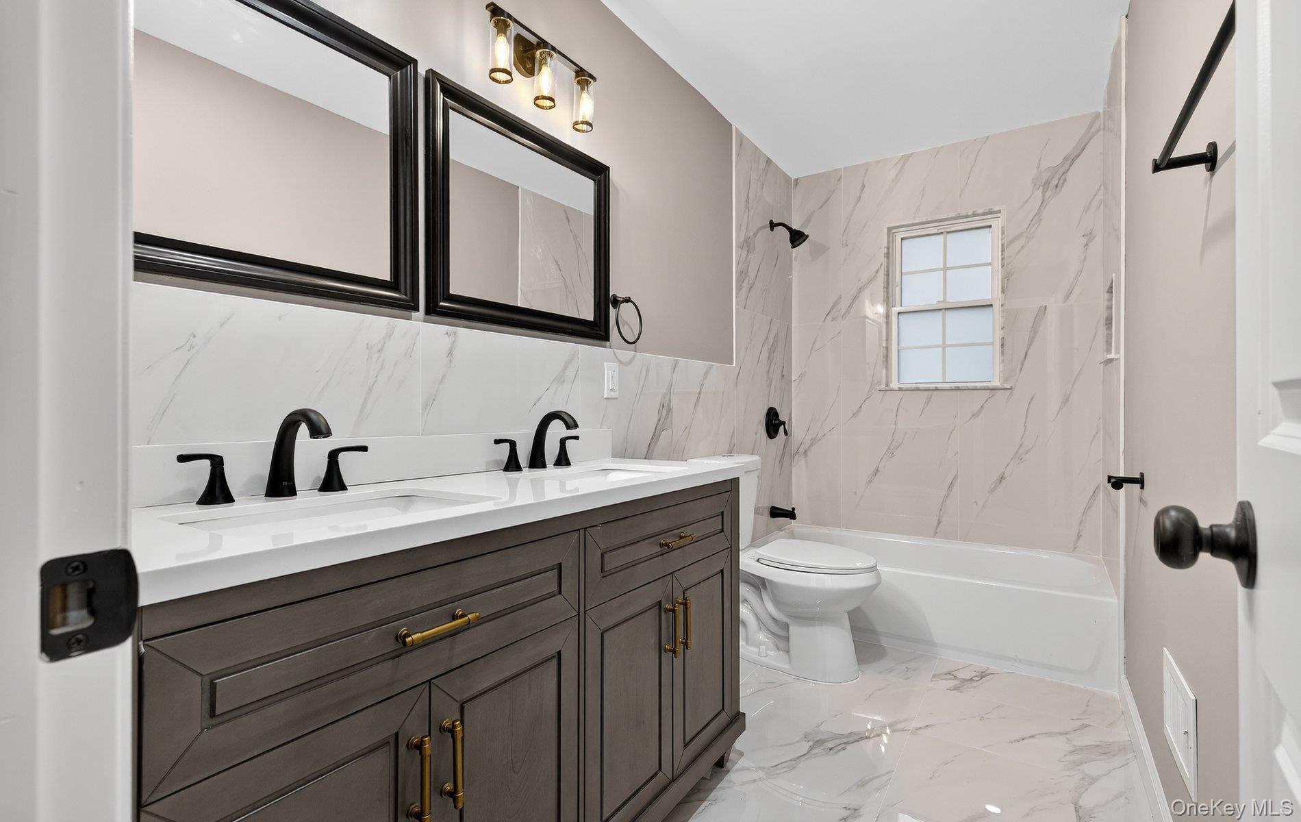 #7 photo, 27 Claire Lane, Sayville , NY 11782