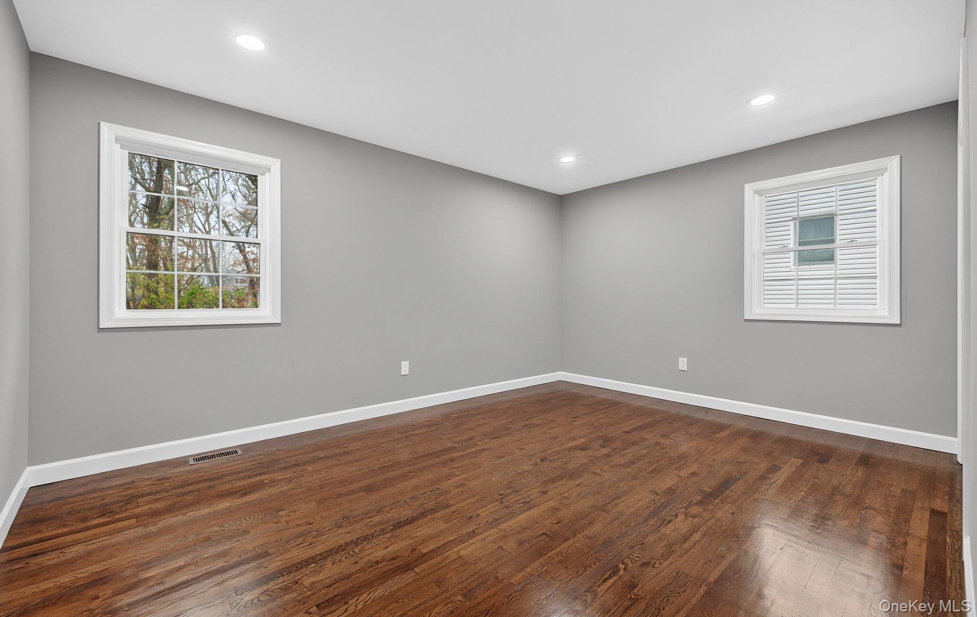 #8 photo, 27 Claire Lane, Sayville , NY 11782