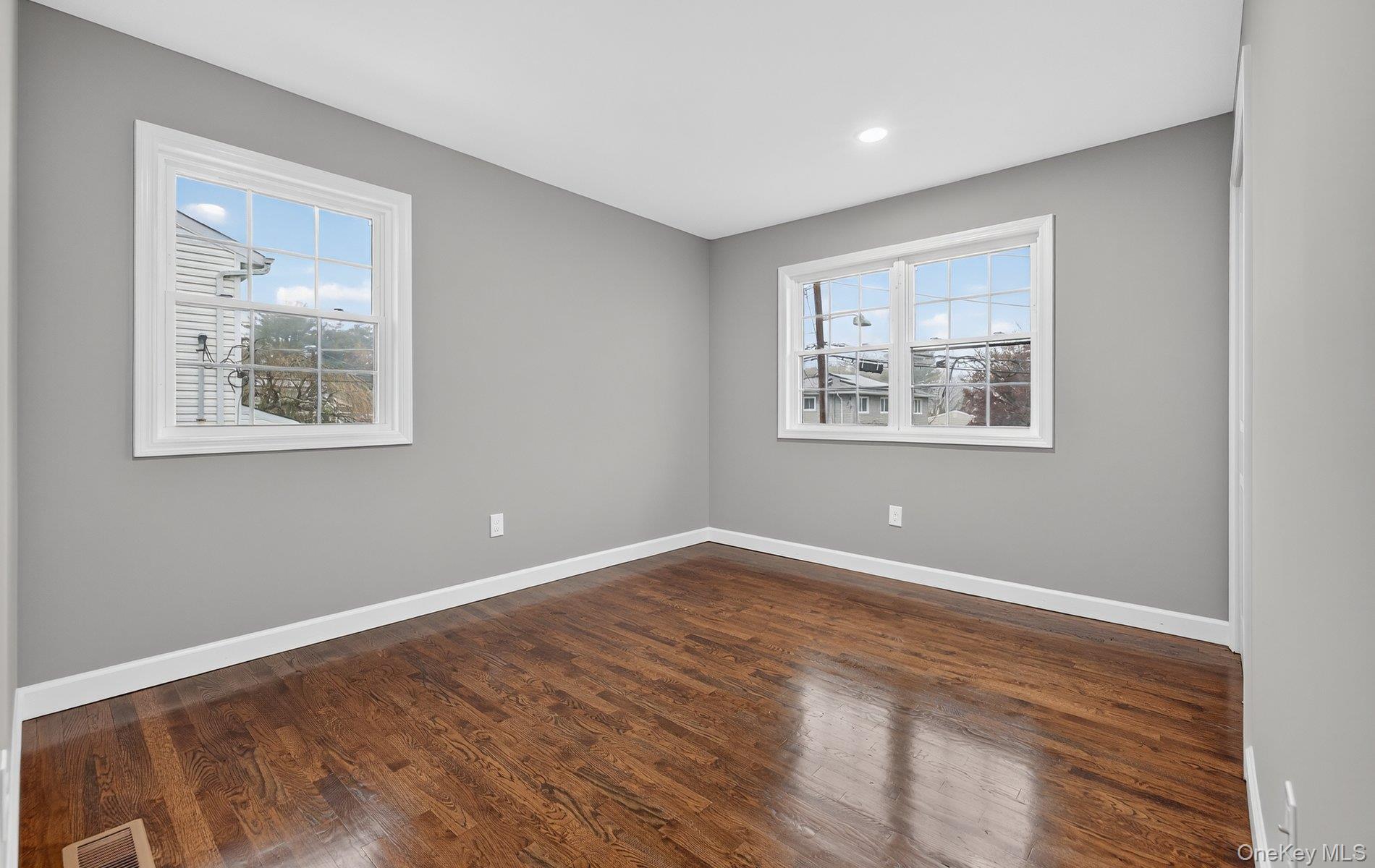 #9 photo, 27 Claire Lane, Sayville , NY 11782