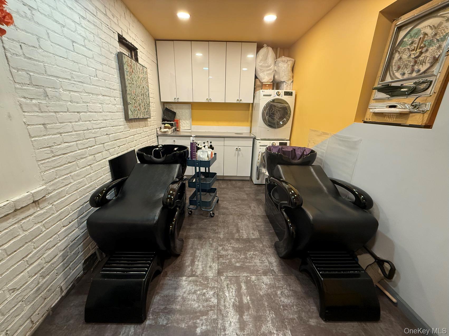 #5 photo, 192-16 Northern Blvd, Flushing , NY 11358