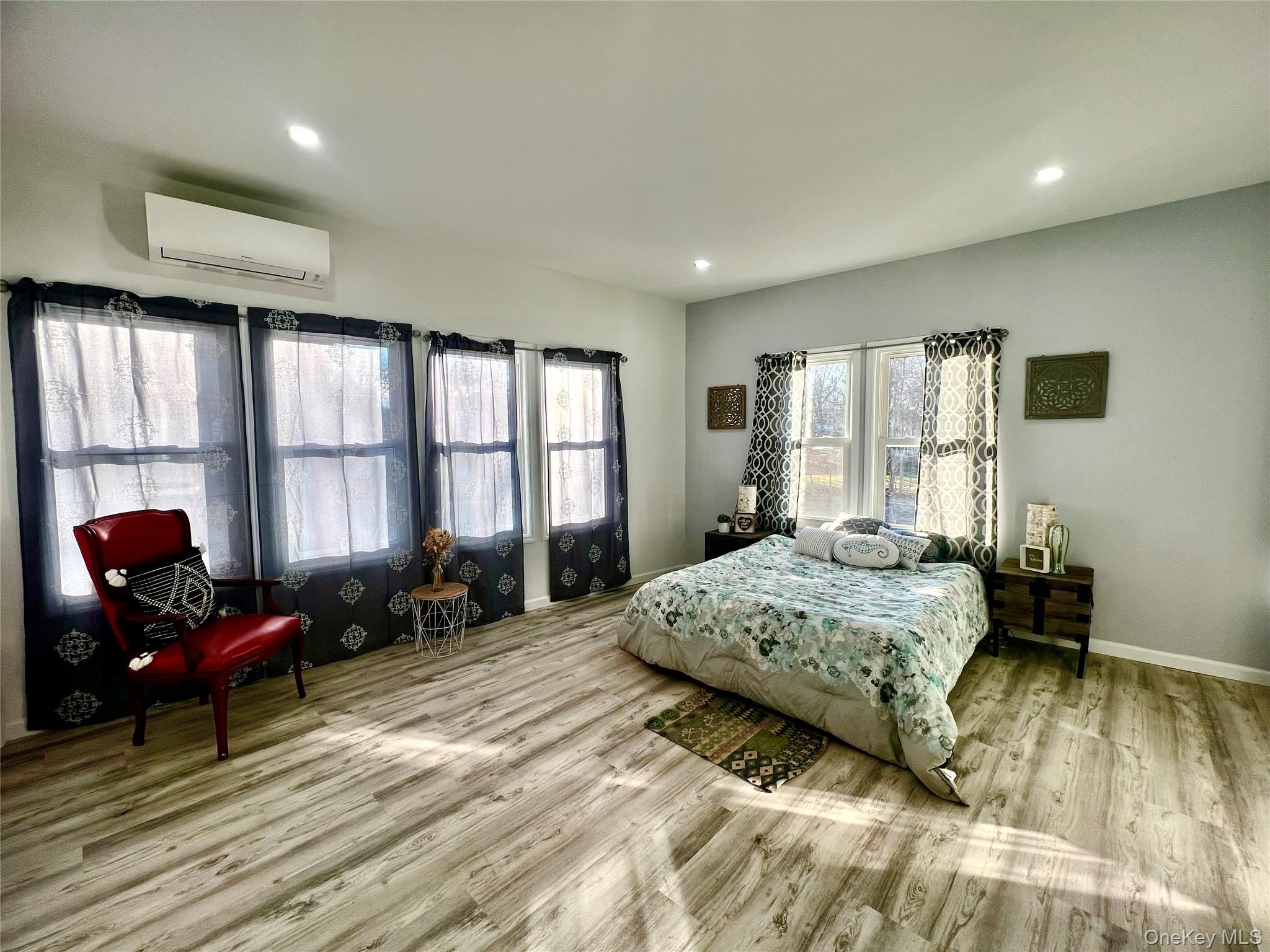 #15 photo, 128 W Main Street, Middletown , NY 10940