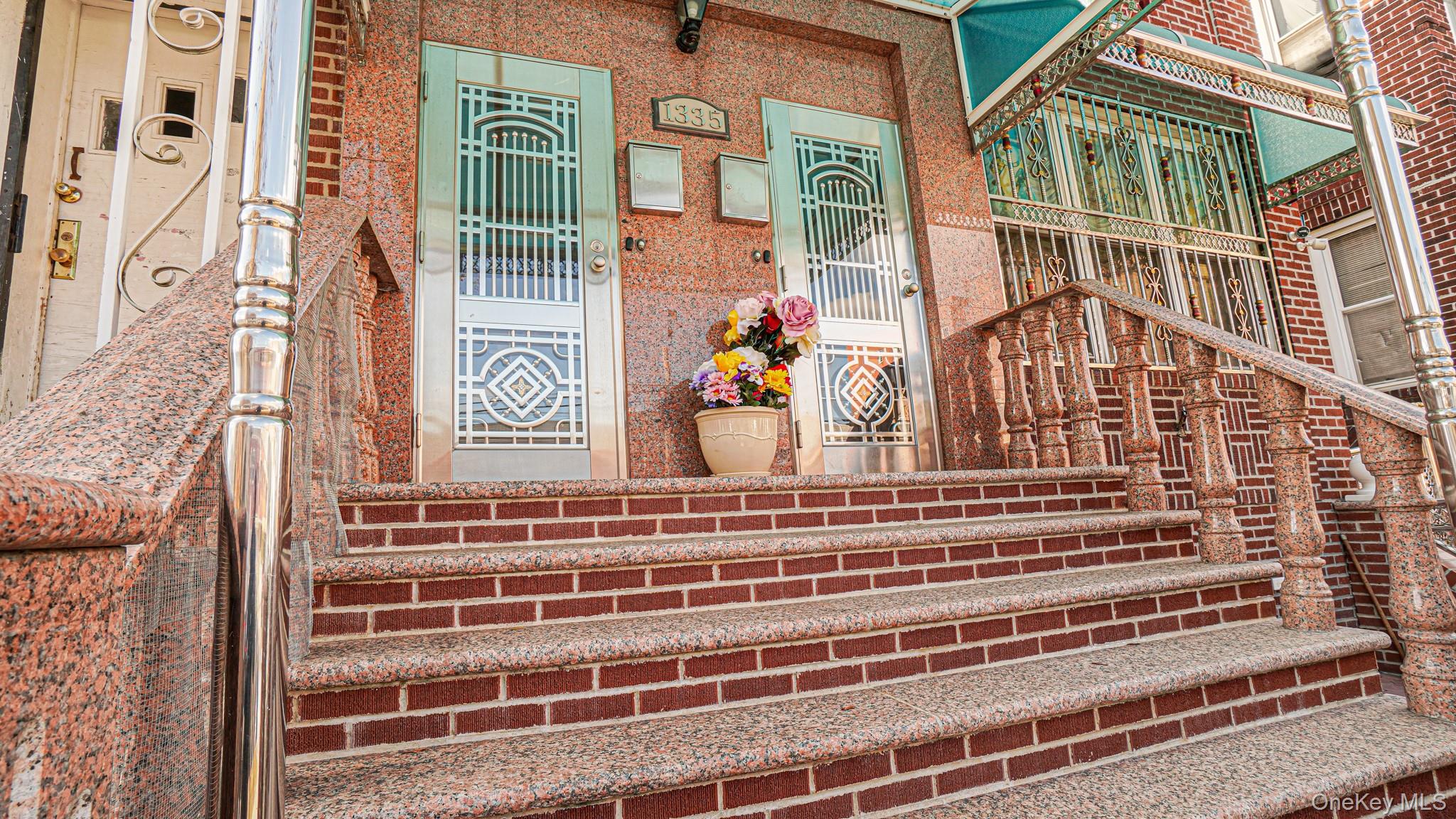 #3 photo, 1335 Commonwealth Avenue, برونكس Bronx , NY 10472