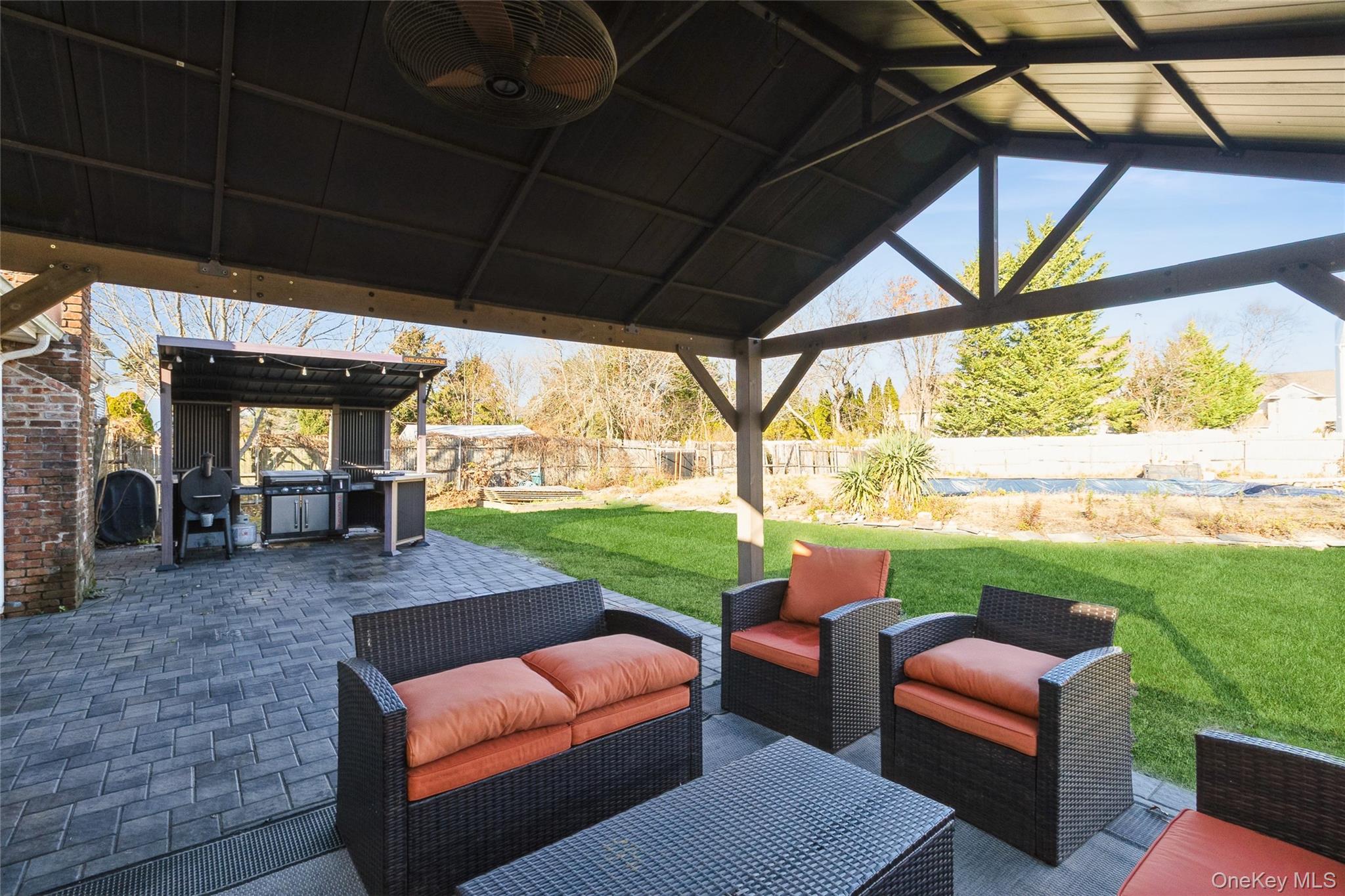 #18 photo, 68 Oleeta Road, Mount Sinai , NY 11766