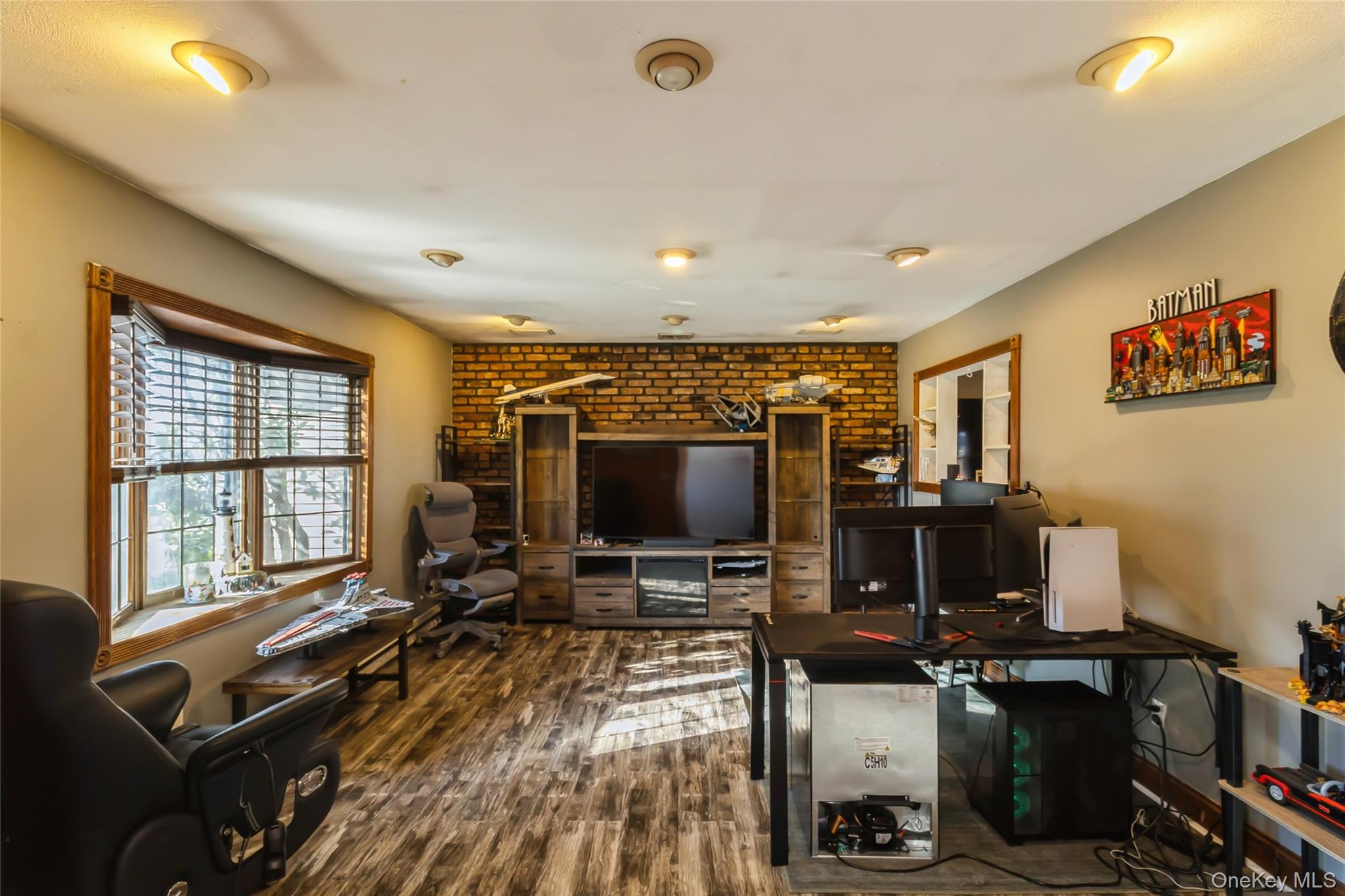 #3 photo, 68 Oleeta Road, Mount Sinai , NY 11766