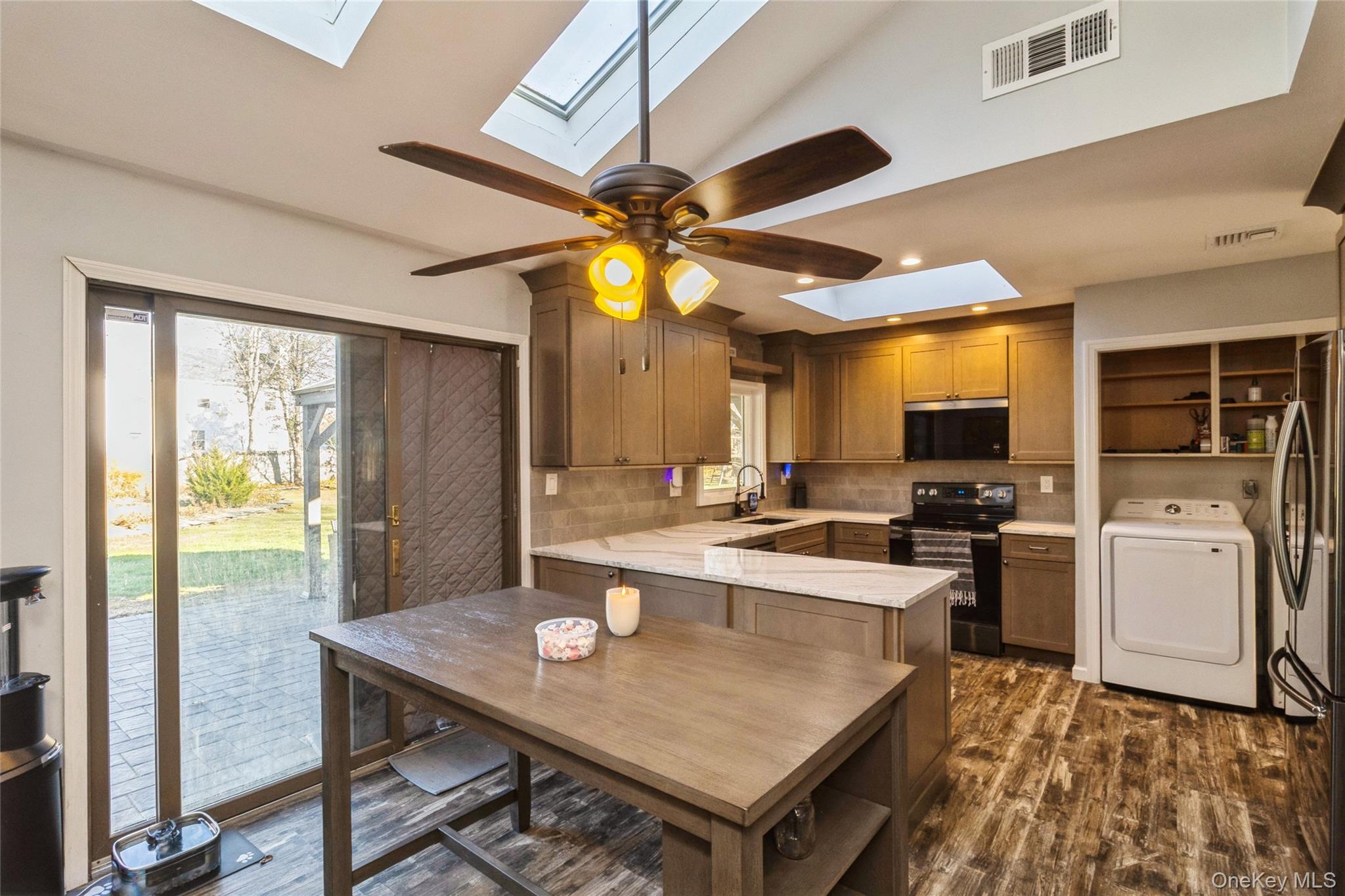 #6 photo, 68 Oleeta Road, Mount Sinai , NY 11766