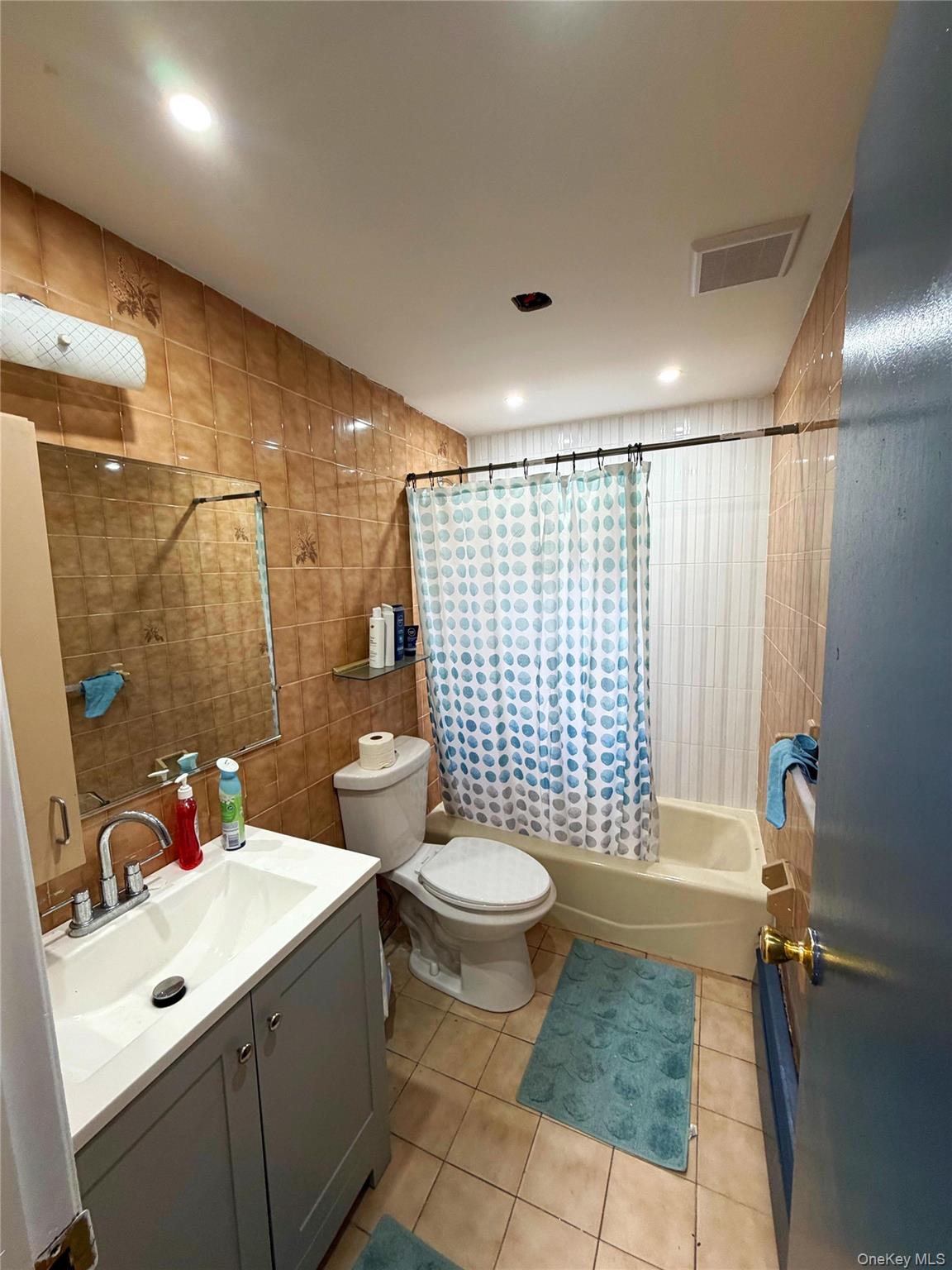 #15 photo, 60 Saint Johns Avenue, Valley Stream , NY 11580