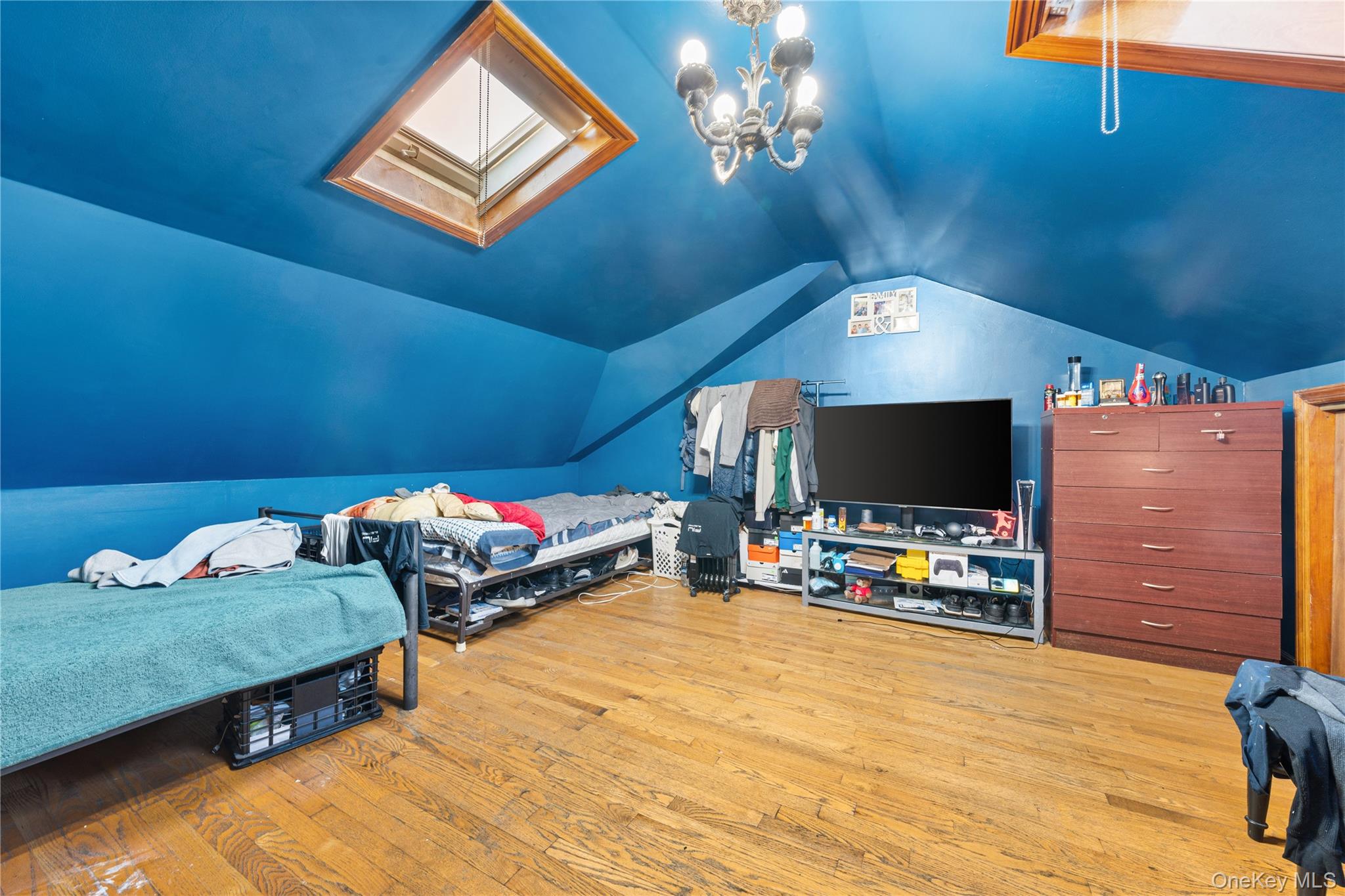 #18 photo, 10810 35th Avenue, Corona , NY 11368