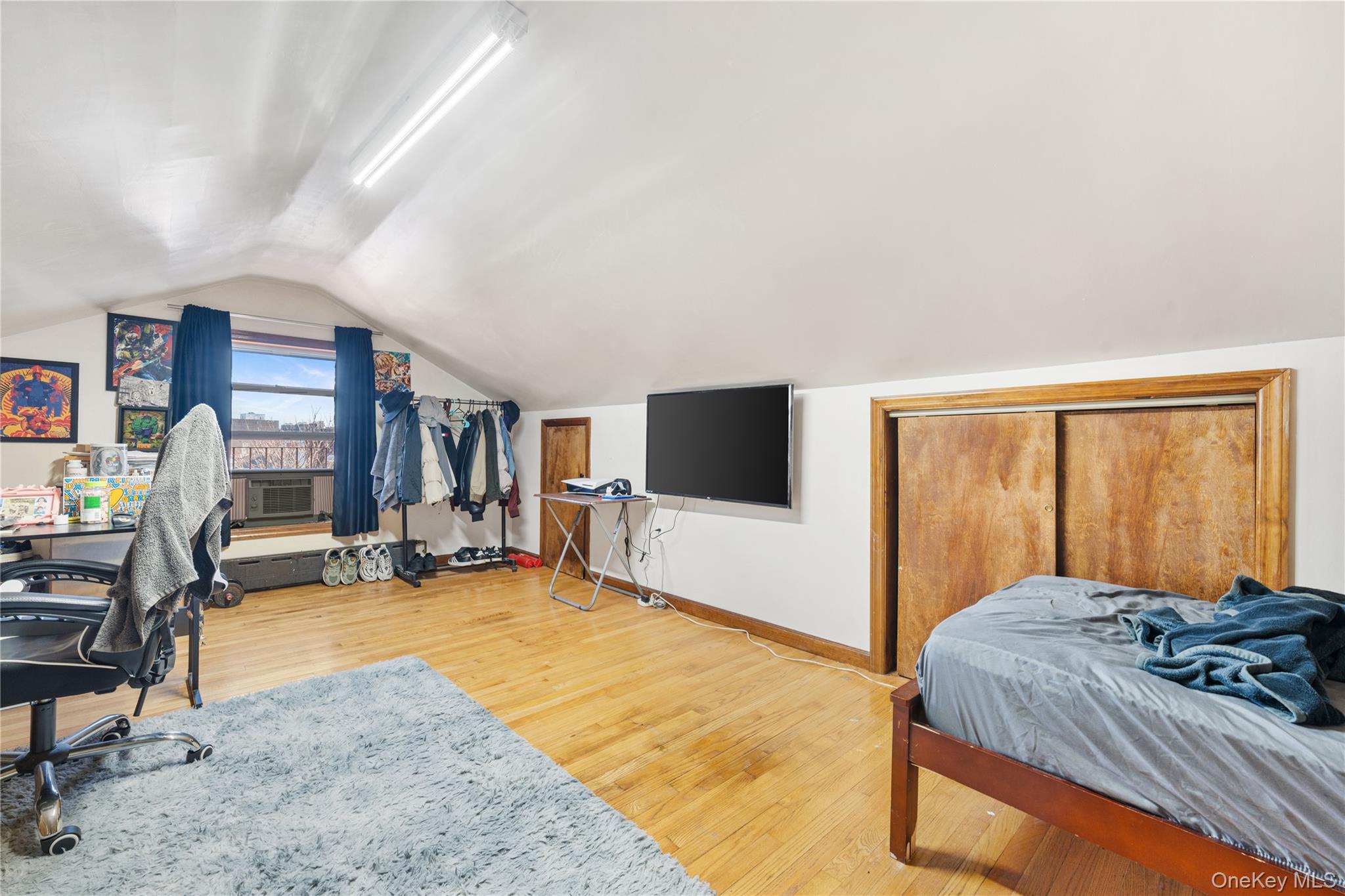 #19 photo, 10810 35th Avenue, Corona , NY 11368