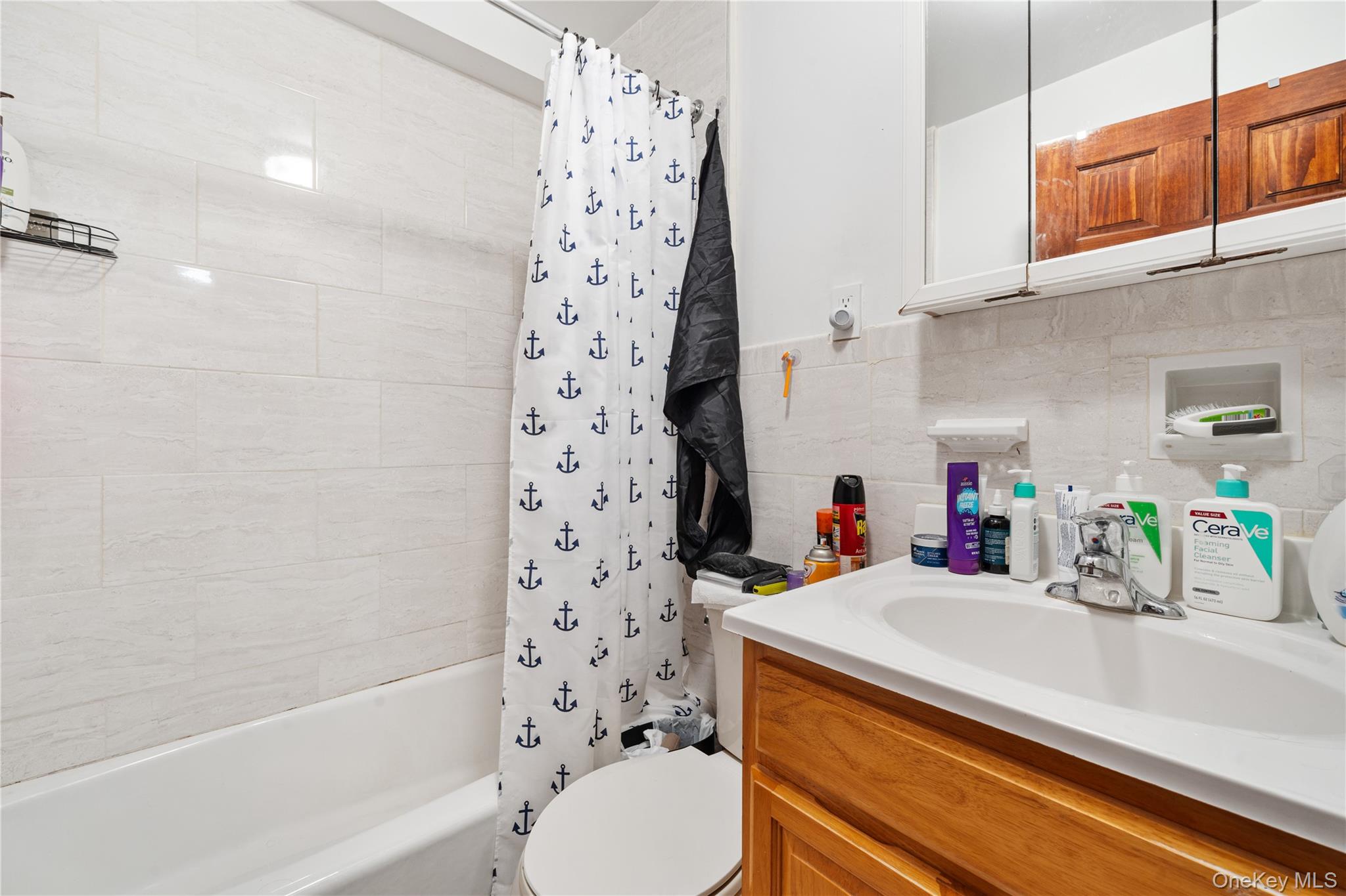 #6 photo, 10810 35th Avenue, Corona , NY 11368