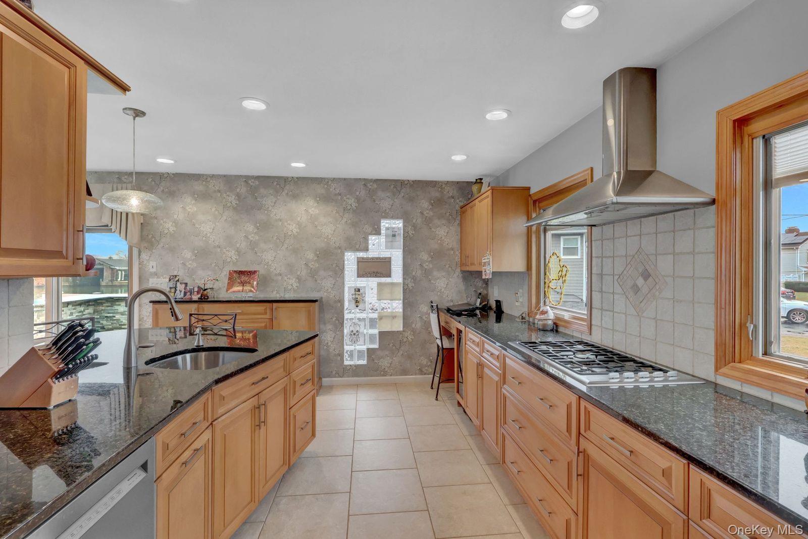 #13 photo, 23 Biltmore Boulevard, Massapequa , NY 11758