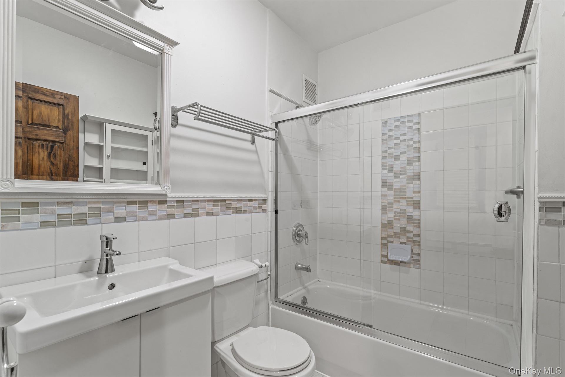 #18 photo, 44 Decatur Street, Brooklyn , NY 11216