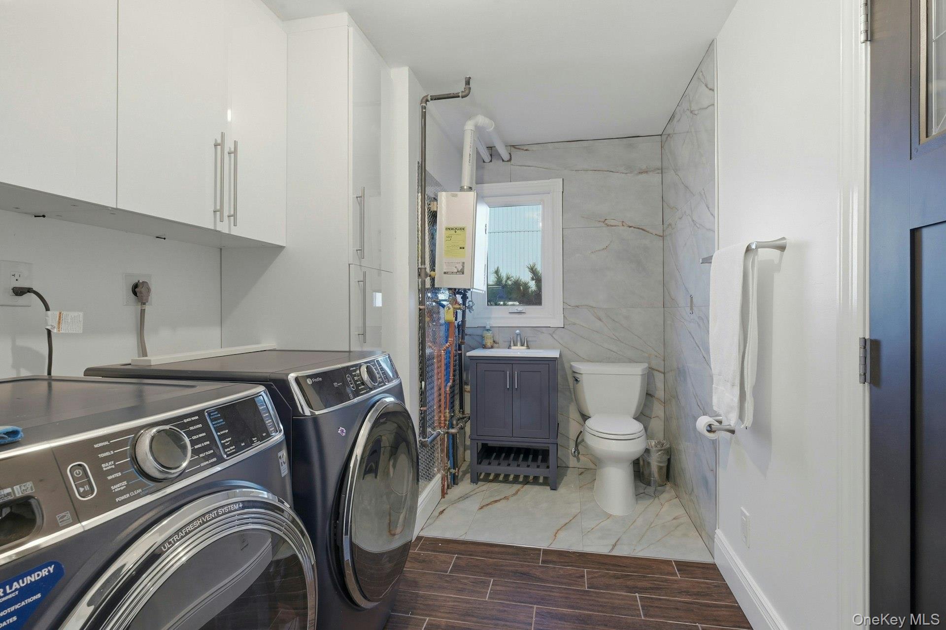 #12 photo, 766 Guy Lombardo Avenue, Freeport , NY 11520