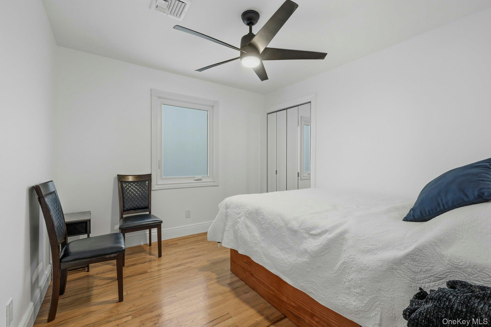 #9 photo, 766 Guy Lombardo Avenue, Freeport , NY 11520