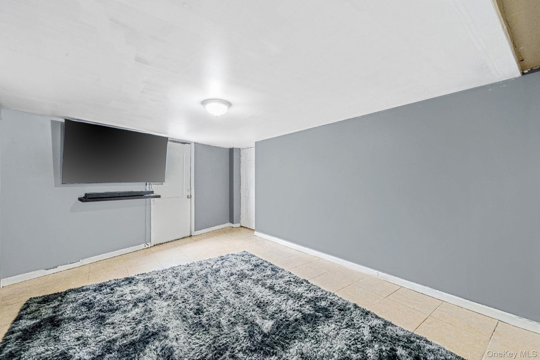 #16 photo, 47 Satinwood Street, Central Islip , NY 11722