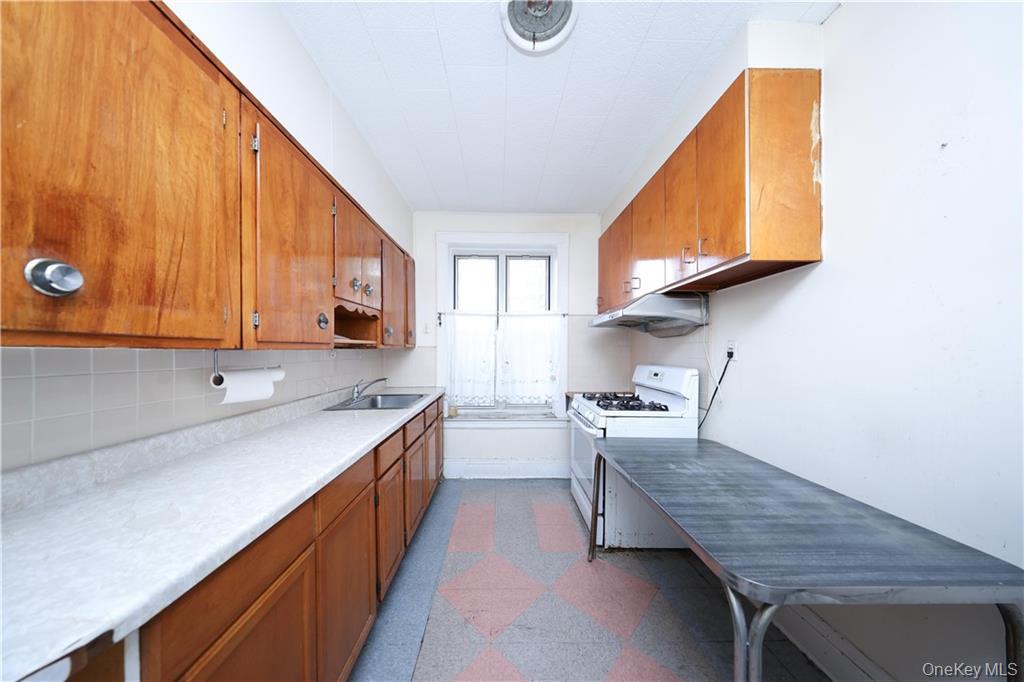 #4 photo, 2176 E 13th Street, Brooklyn , NY 11229