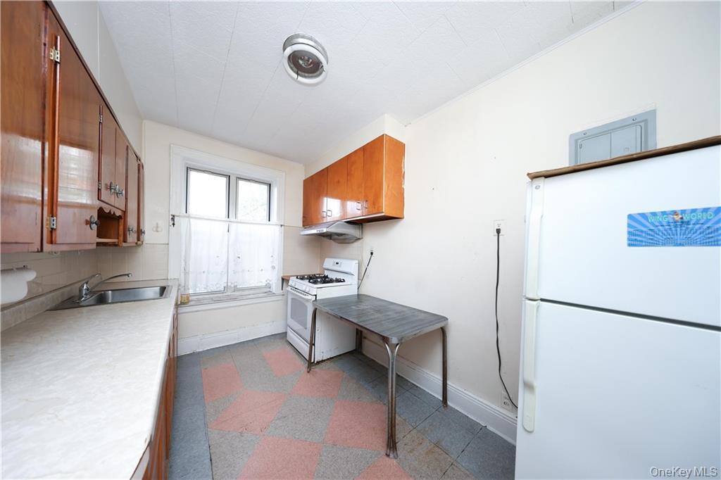 #5 photo, 2176 E 13th Street, Brooklyn , NY 11229