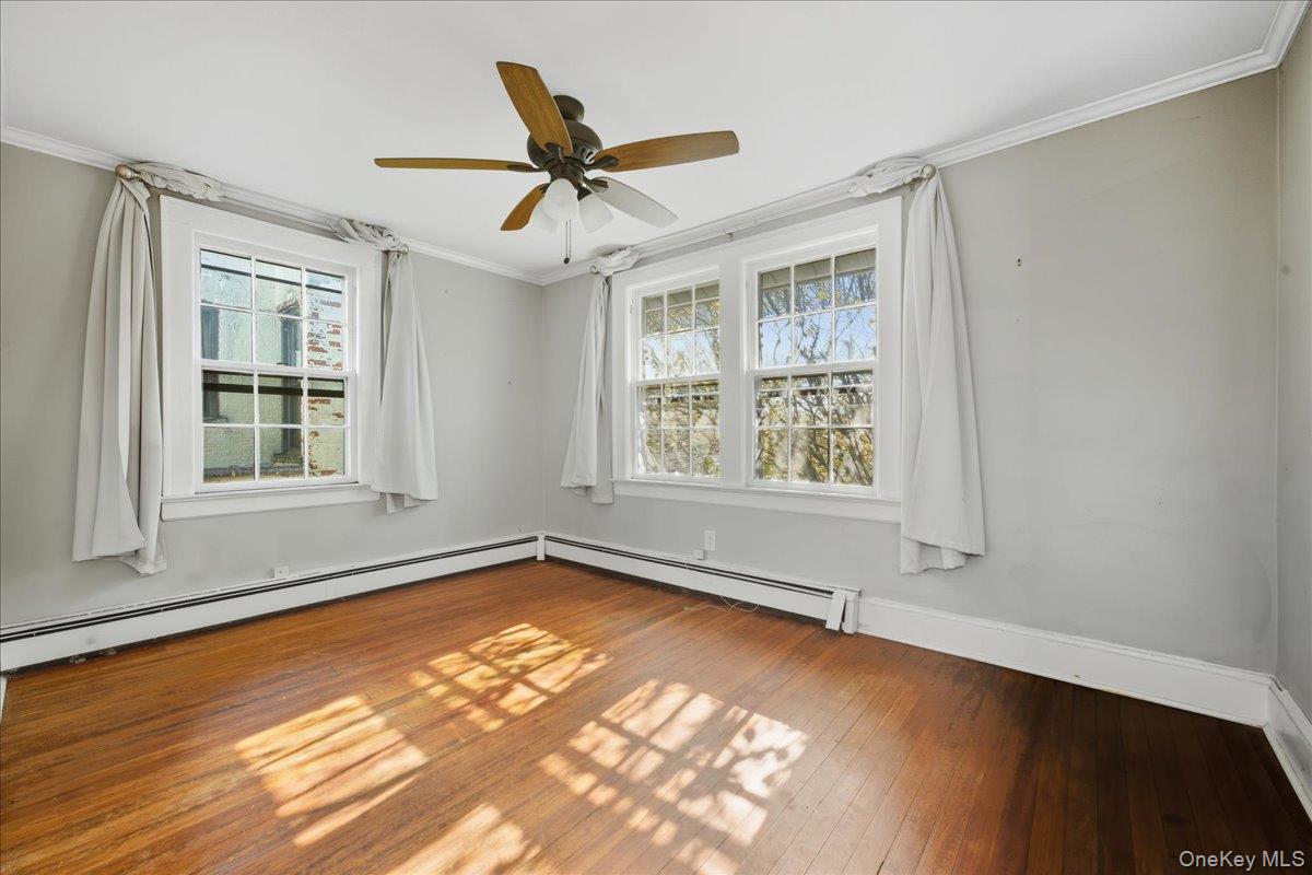 #15 photo, 84 2nd Street, Mineola , NY 11501