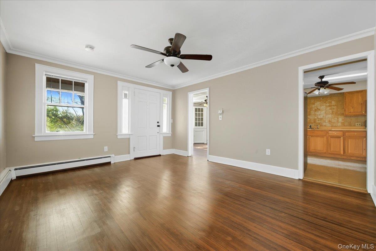 #4 photo, 84 2nd Street, Mineola , NY 11501