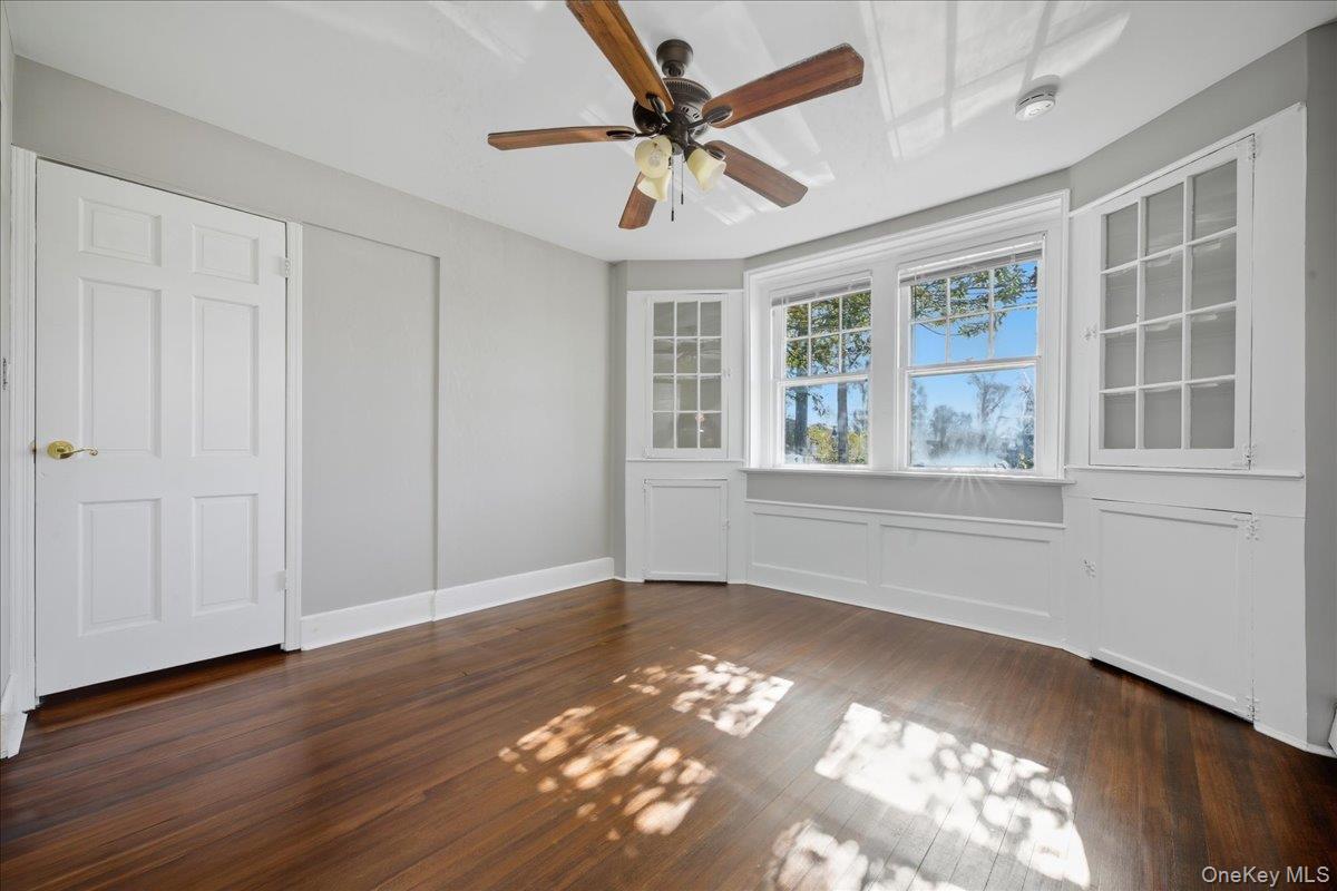 #5 photo, 84 2nd Street, Mineola , NY 11501