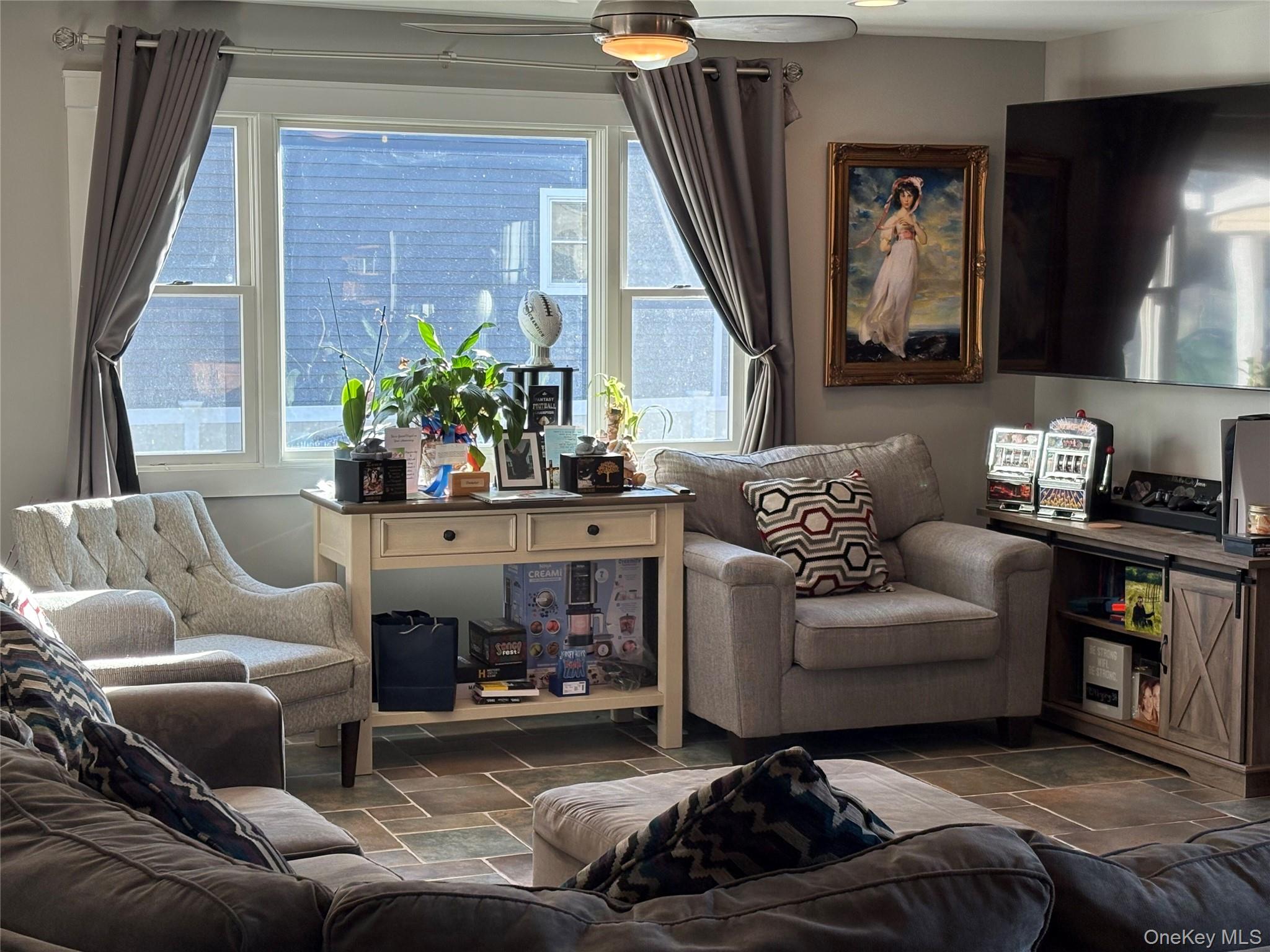 #18 photo, 40 Alton Road, Babylon , NY 11702