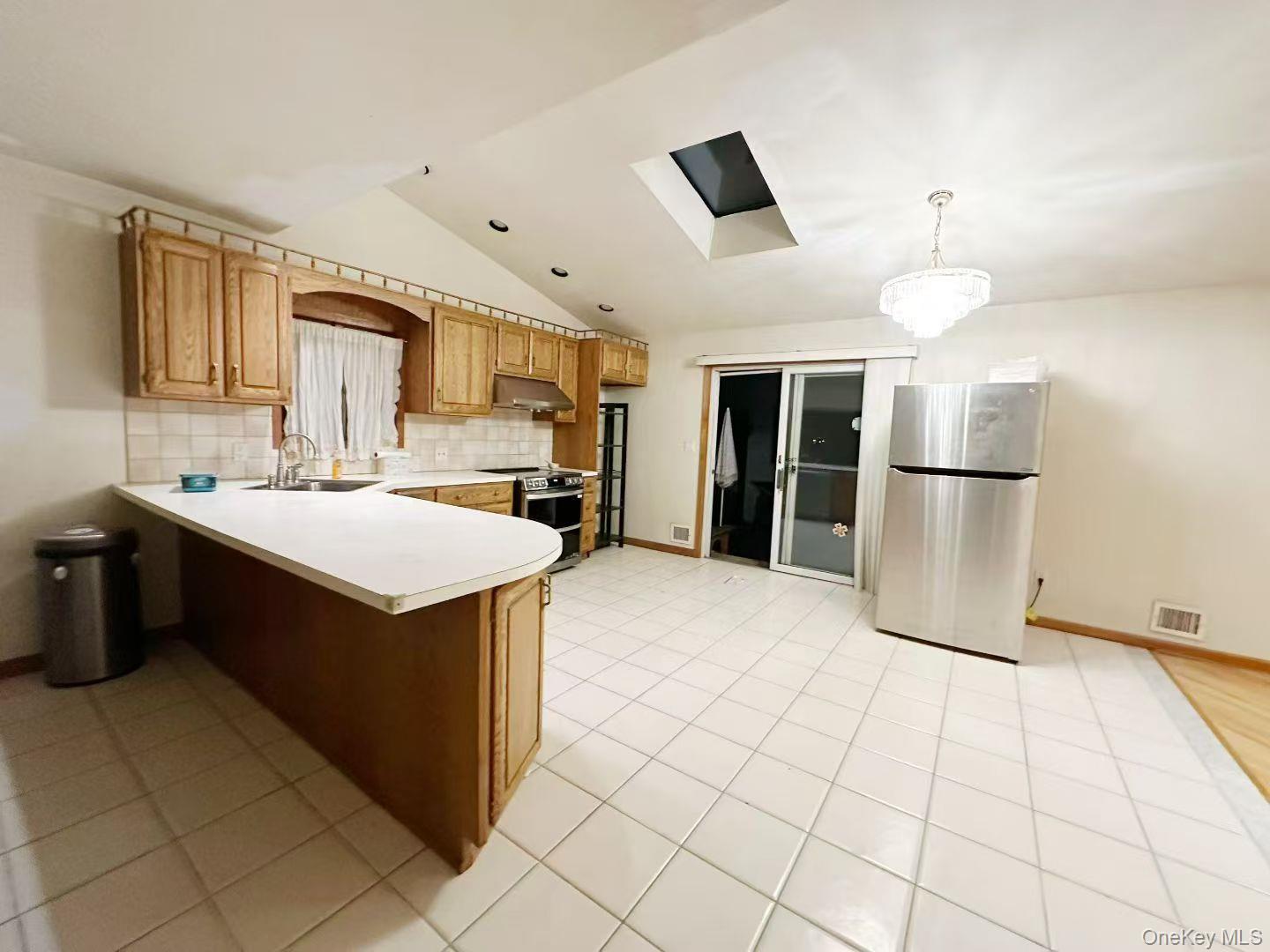 #2 photo, 243 Cushing Avenue, Williston Park , NY 11596