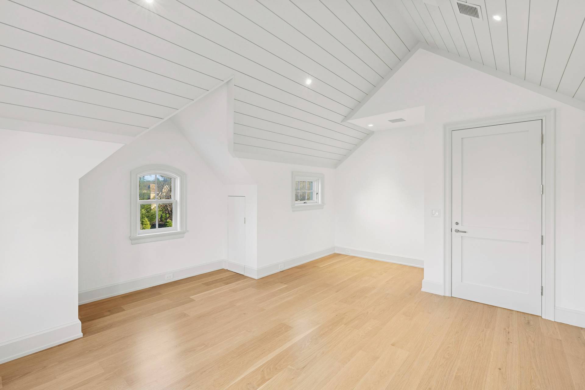 #9 photo, 60 Two Holes of Water Road, East Hampton , NY 11937